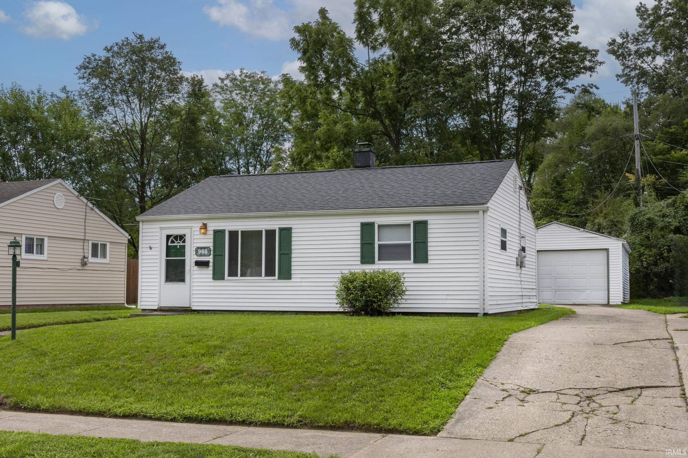 908 Dover Drive Property Photo 1