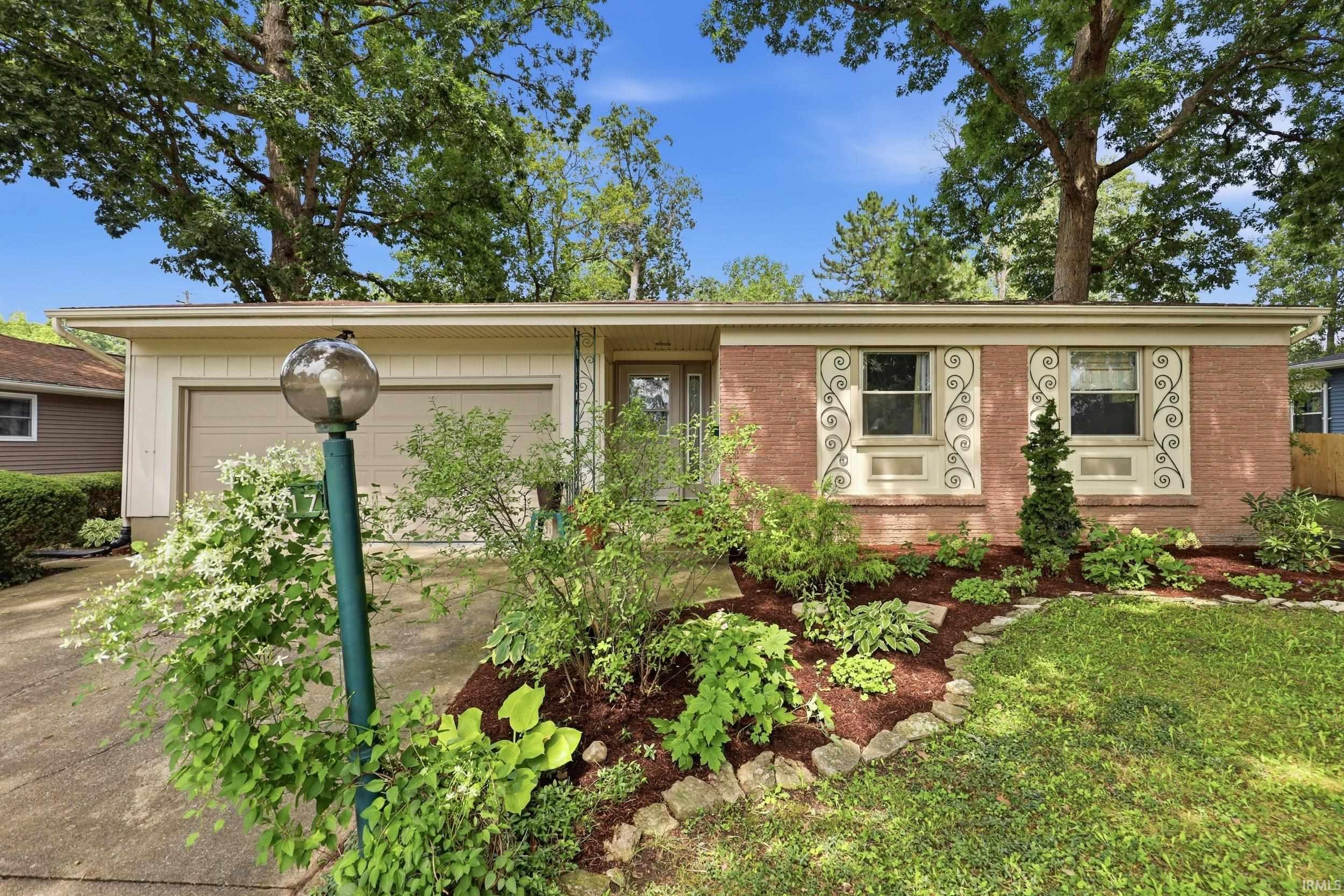 3017 Curdes Avenue Property Photo 1