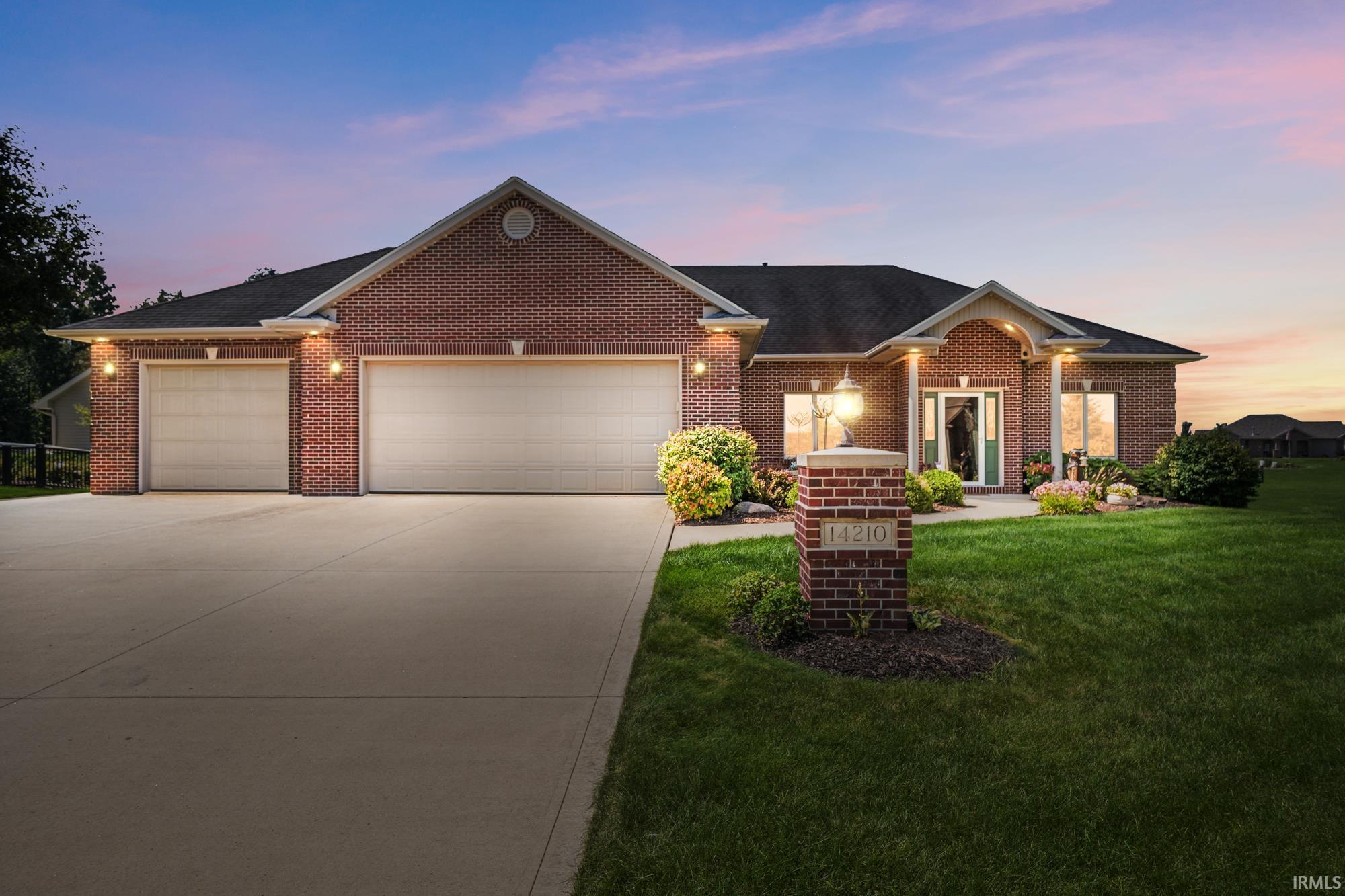 14210 Soaring Hawk Trail Property Photo 1