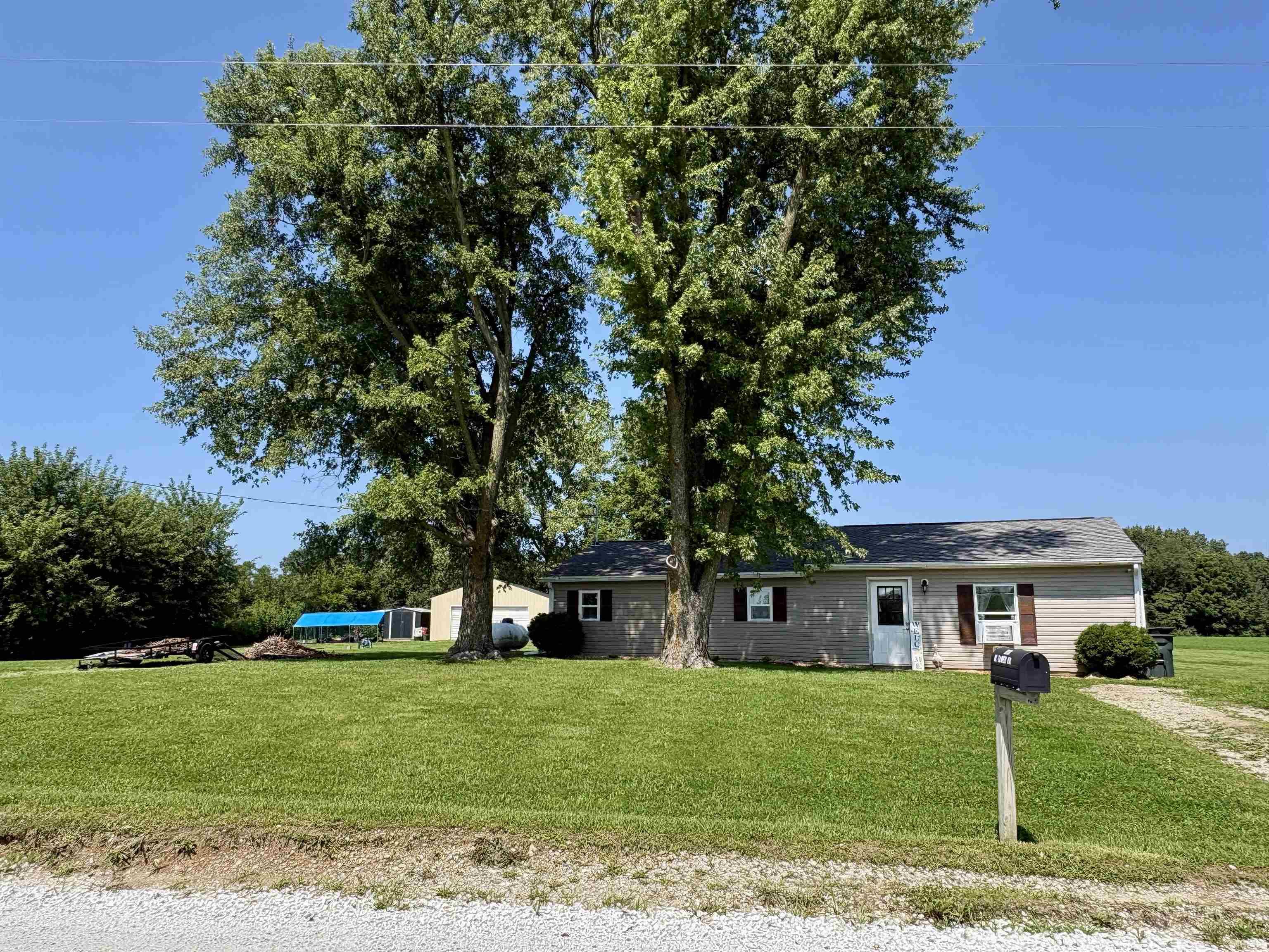 2118 W Tower Road Property Photo 1