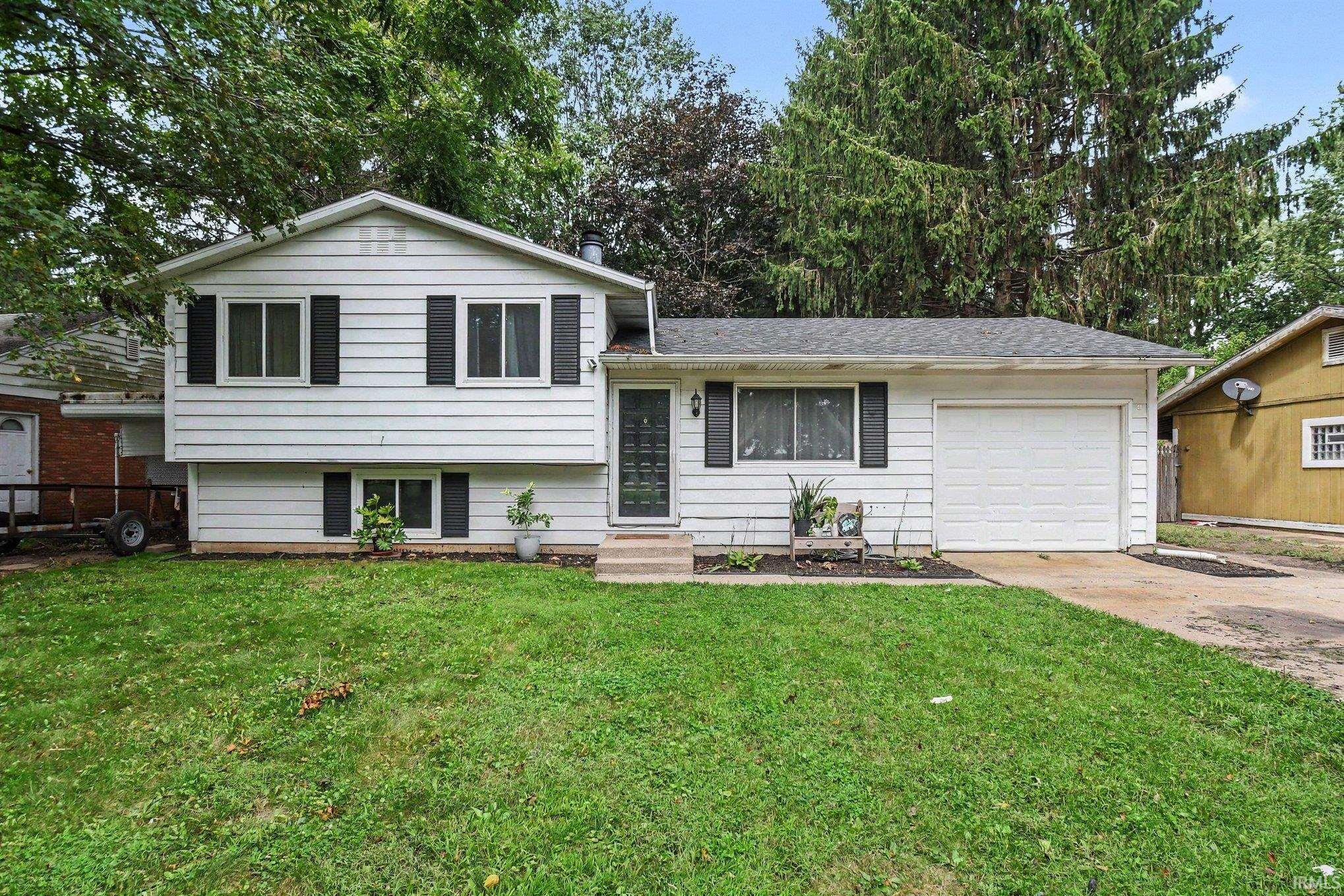 1127 S Parkway Street Property Photo 1