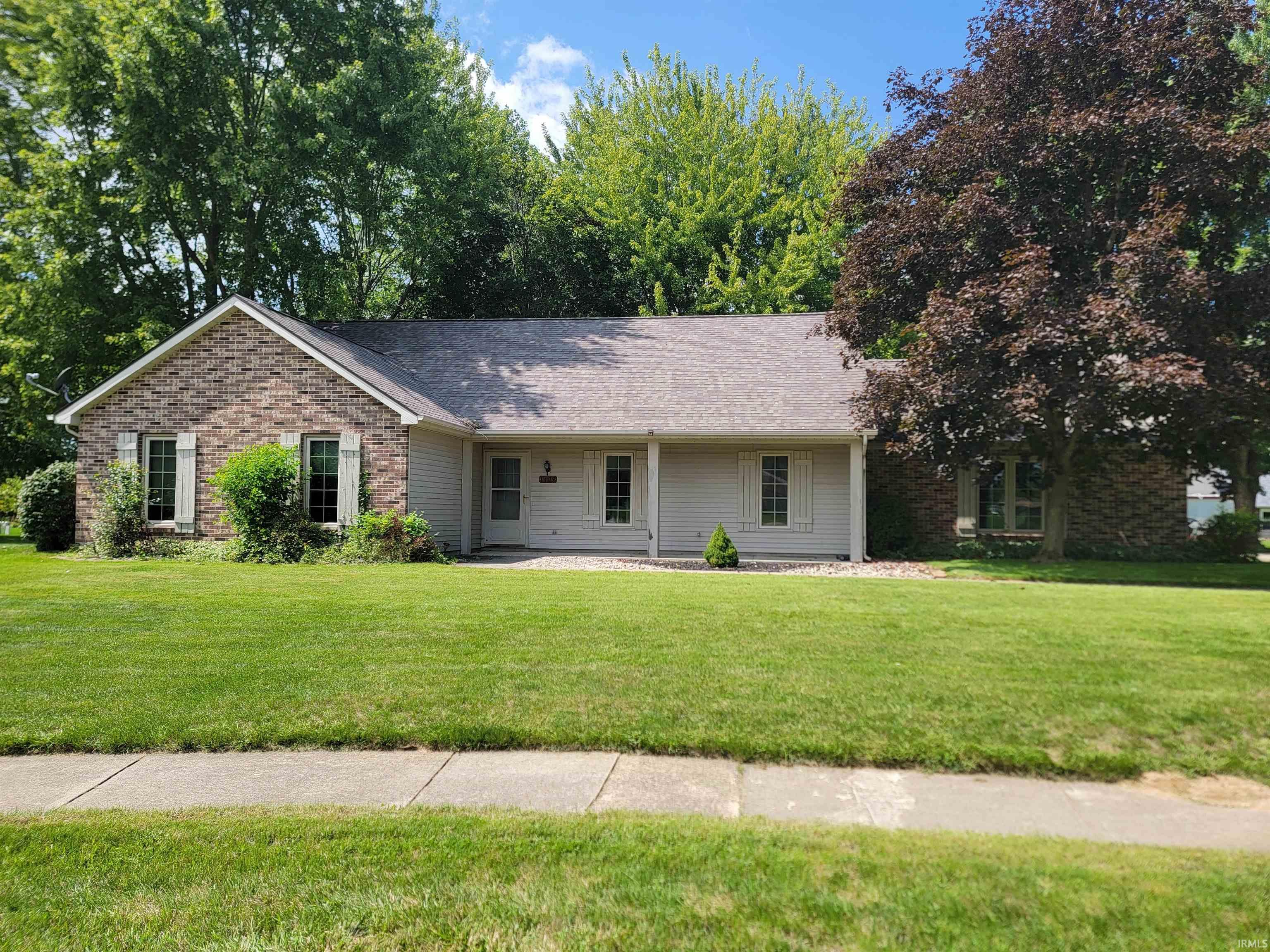 1409 Willow Drive Property Photo 1