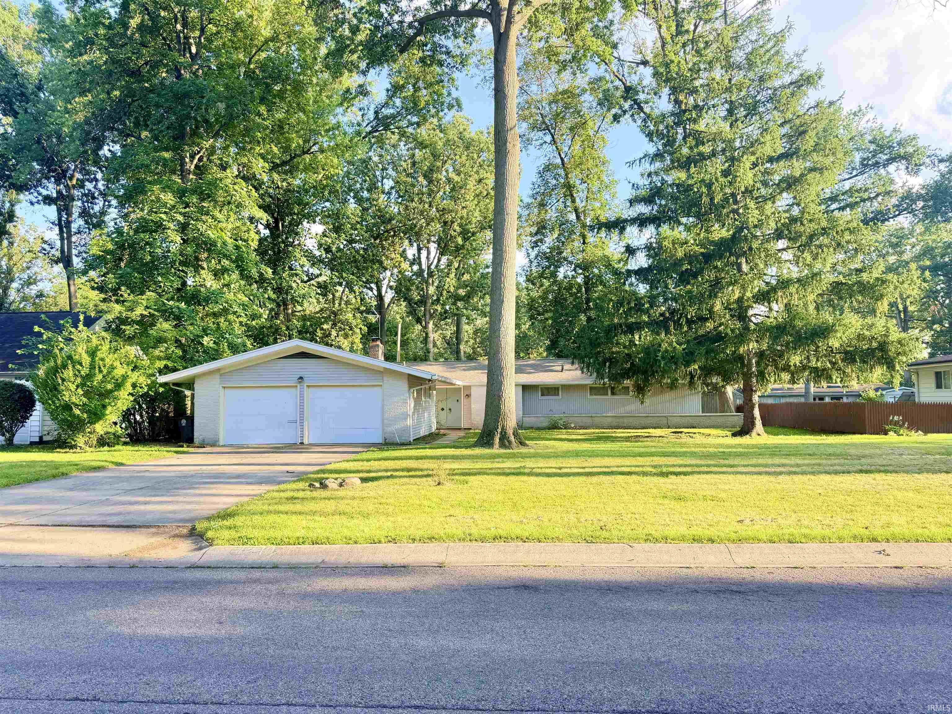 4210 Victoria Drive Property Photo 1