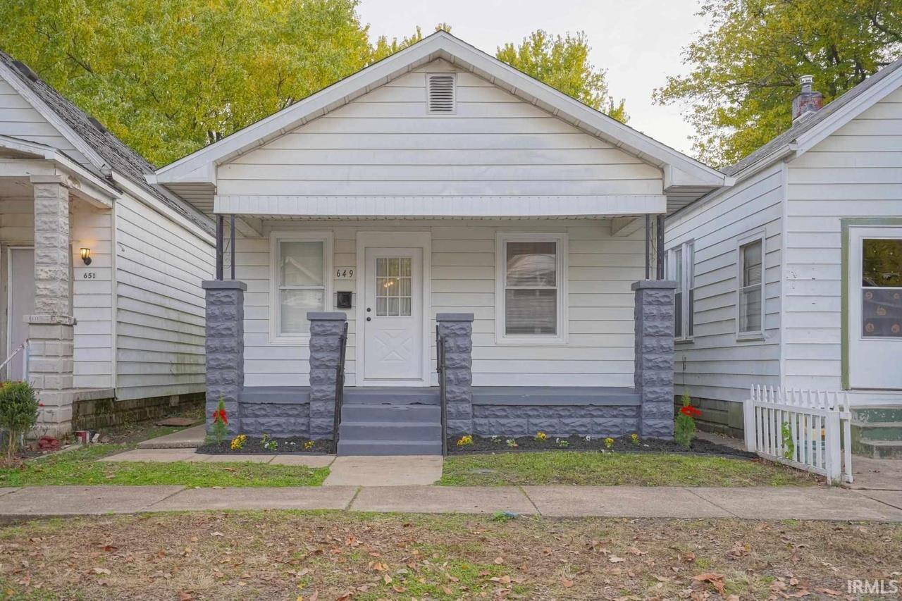 649 E Florida Street Property Photo 1
