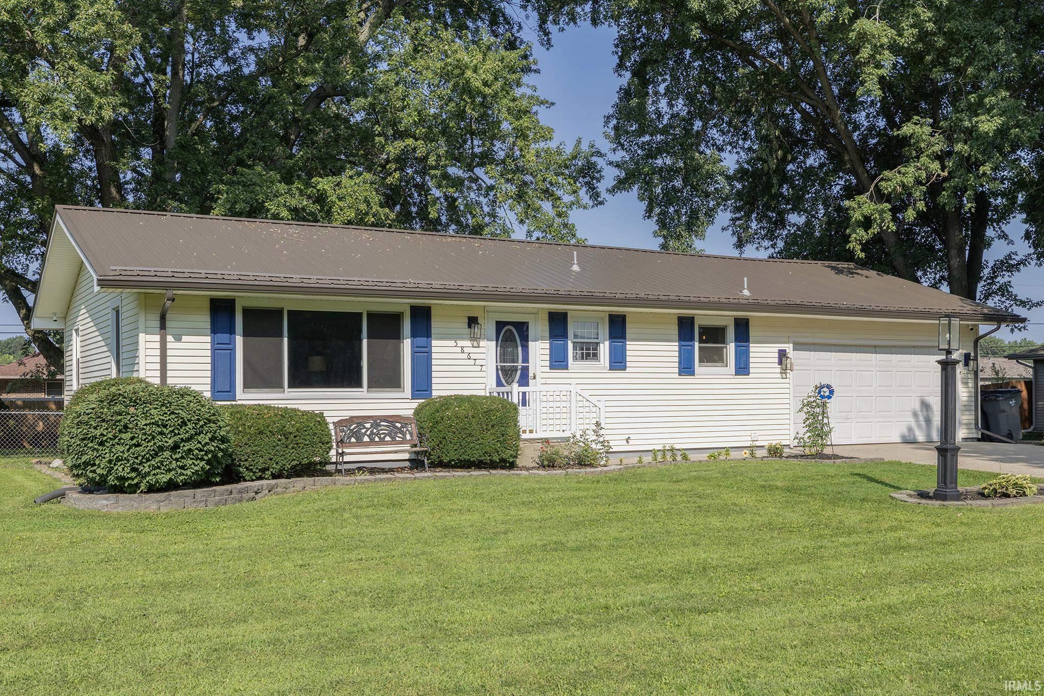 58677 Palace Lane Property Photo 1