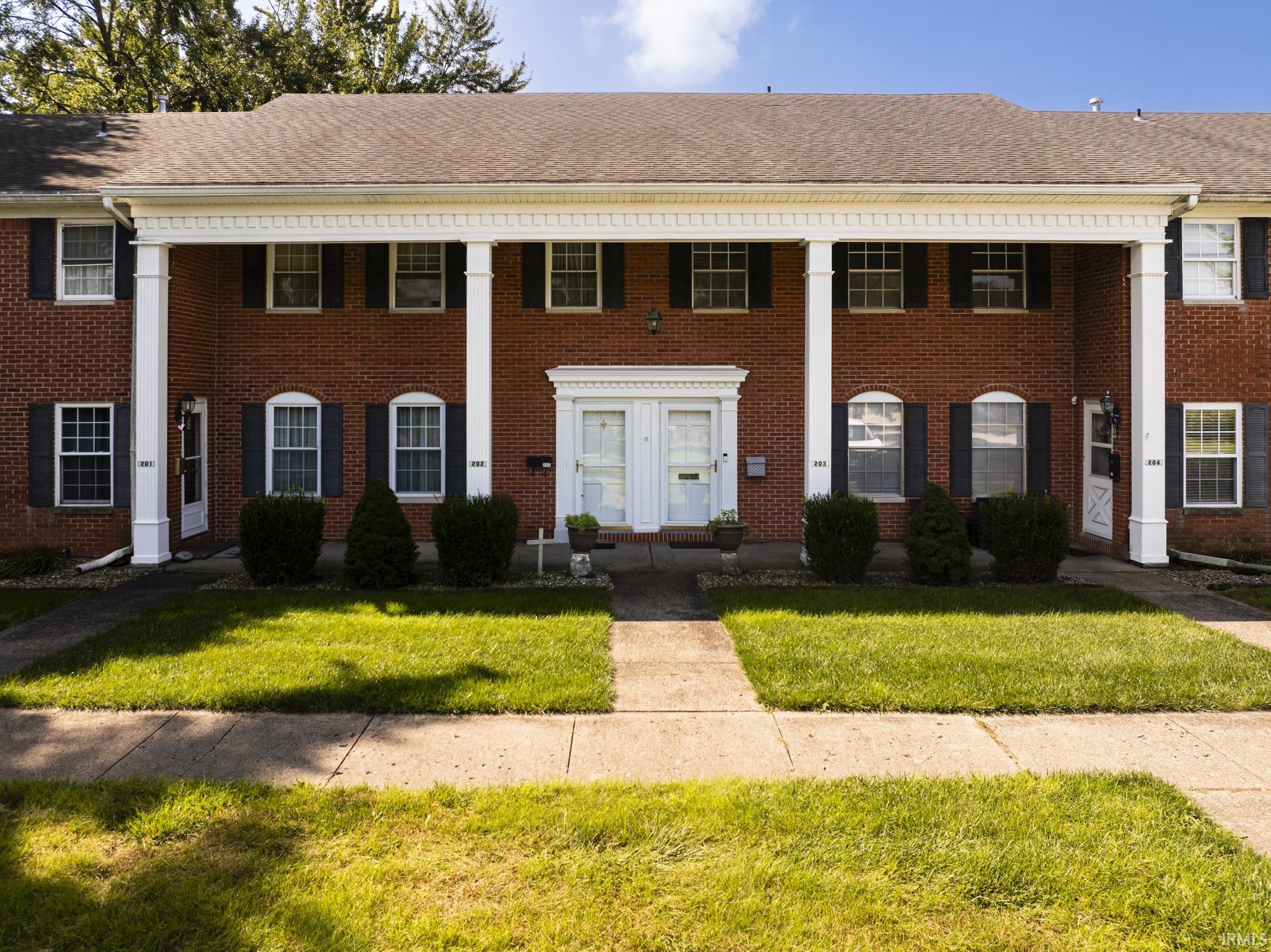 203 S Forest Drive Property Photo 1