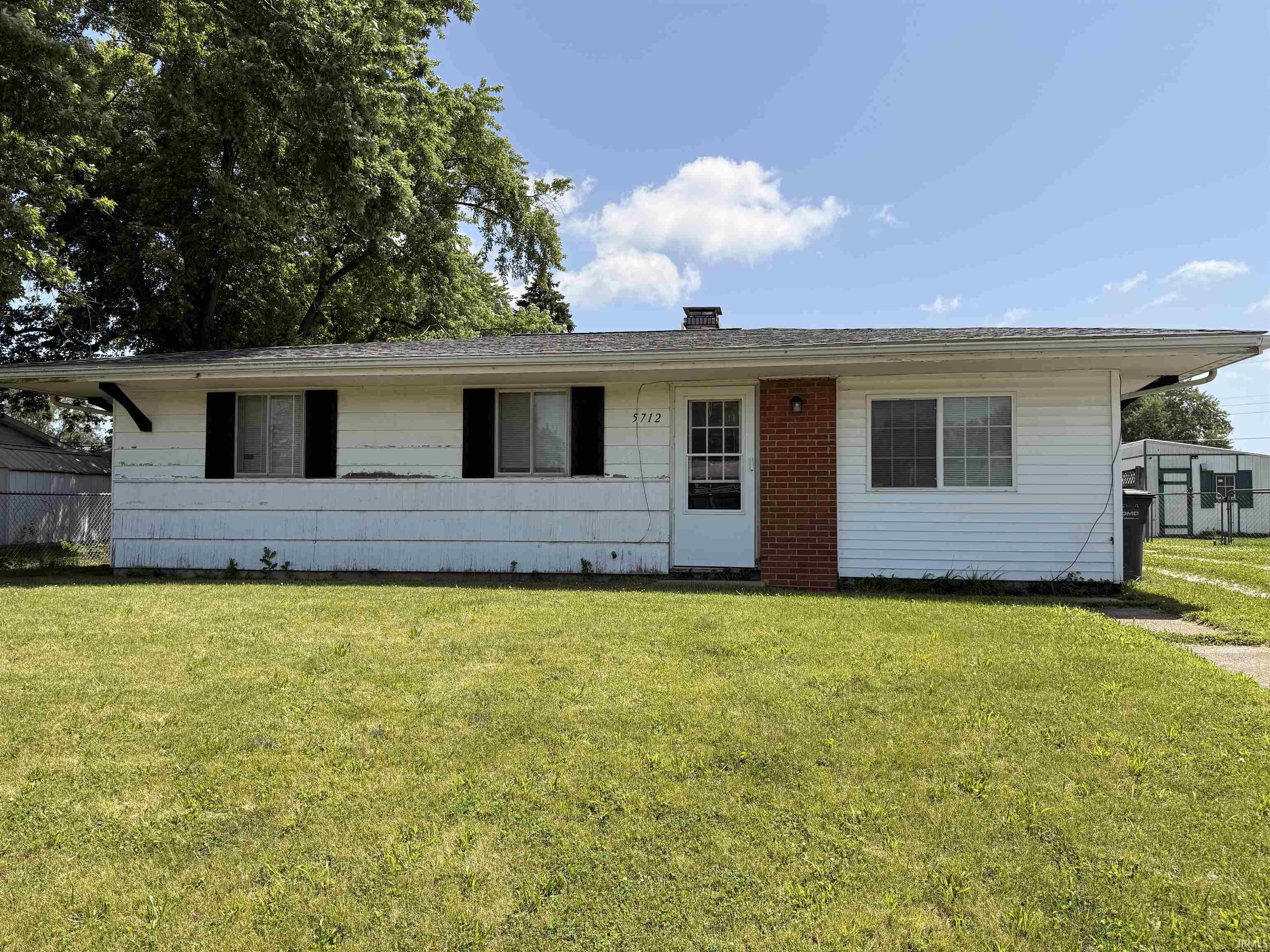 5712 Seneca Trail Property Photo 1