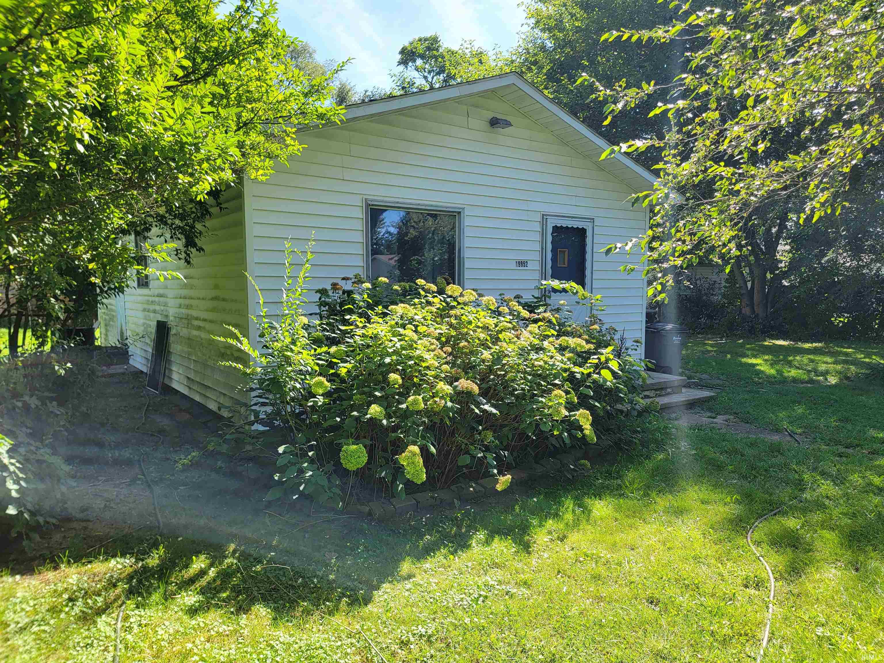 19952 Jane Street Property Photo 1