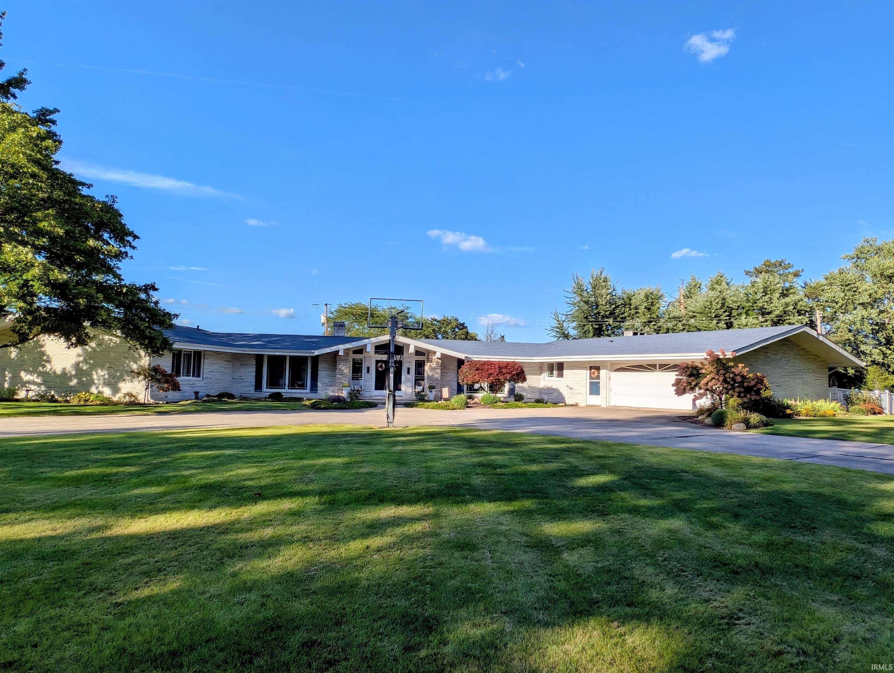 815 Sycamore Lane
