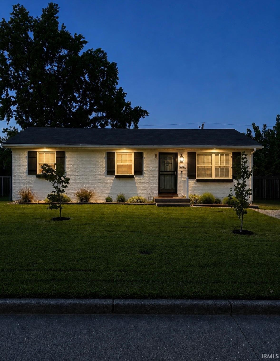 7516 E Chandler Avenue Property Photo 1