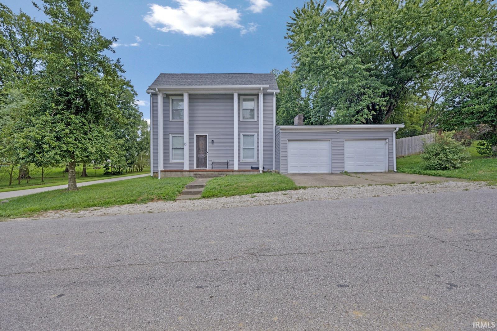 131 E Locust Street Property Photo 1