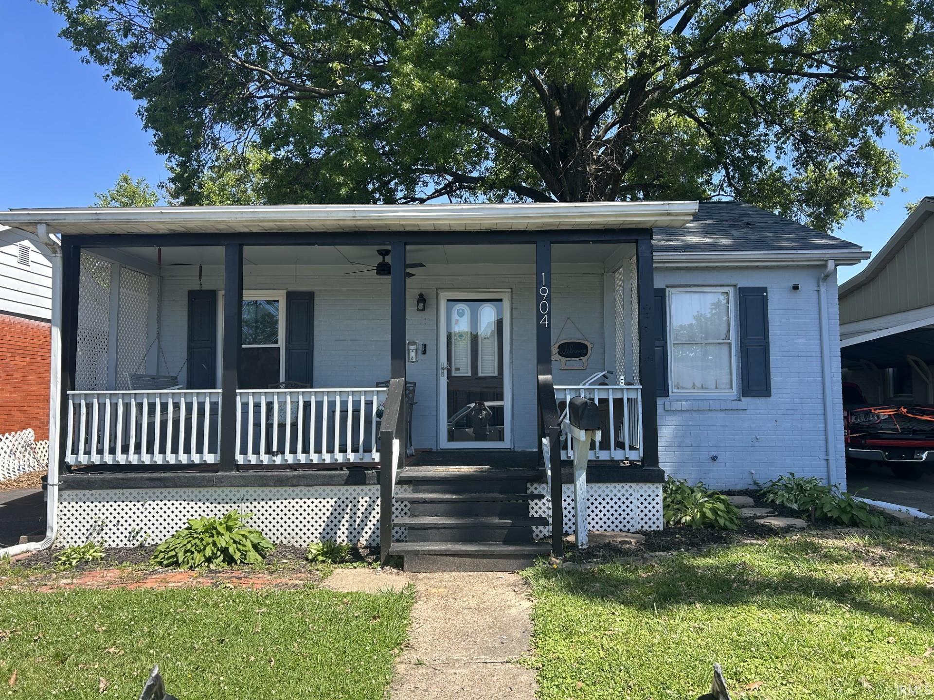 1904 E Delaware Street Property Photo 1