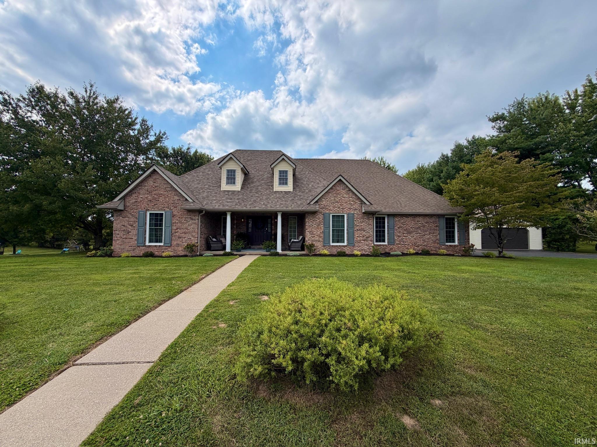 307 Glenview Drive Property Photo 1