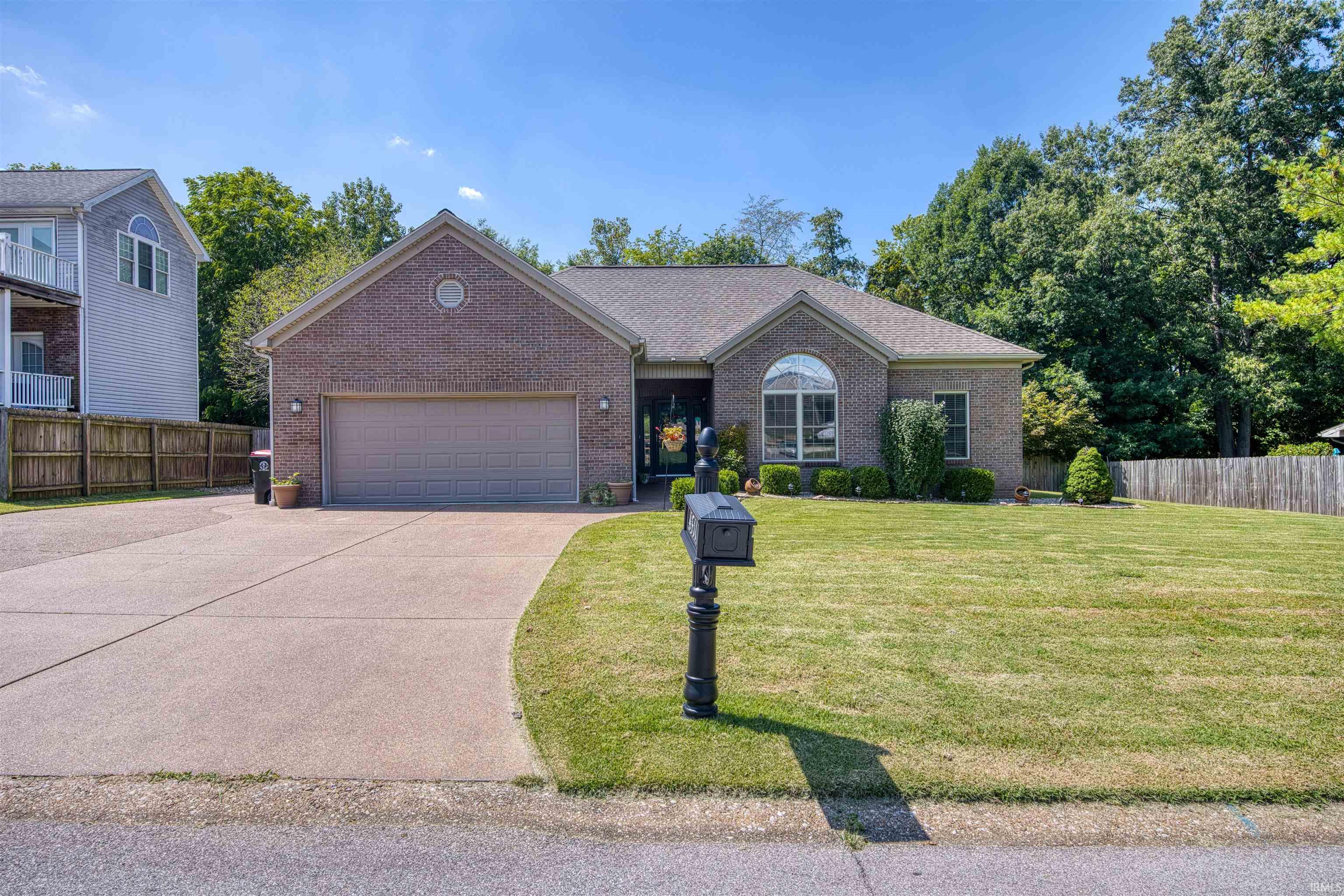 4311 Maryjoetta Drive Property Photo 1