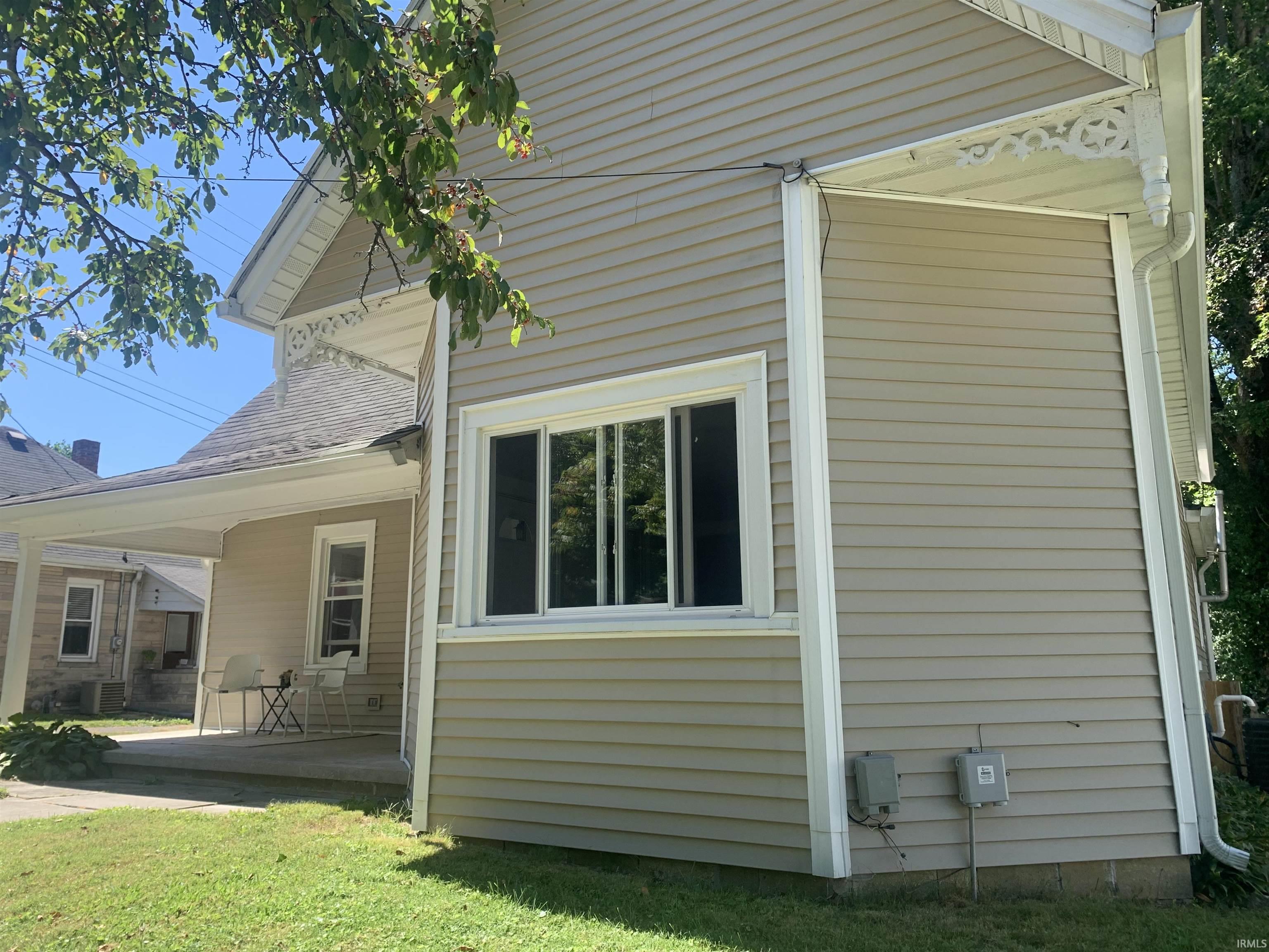 915 N Jackson Street Property Photo 1