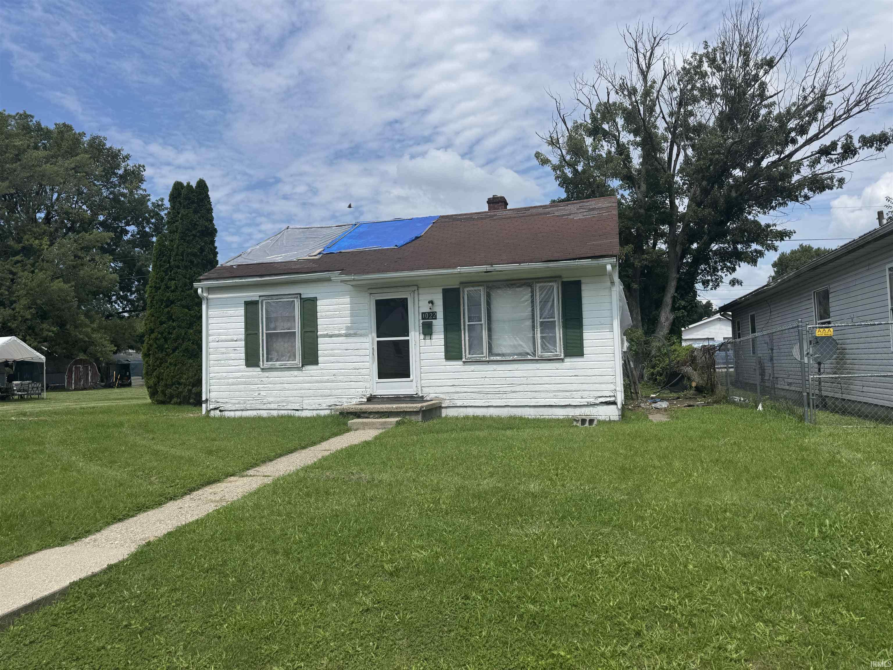 1022 E Dixon Street Property Photo 1