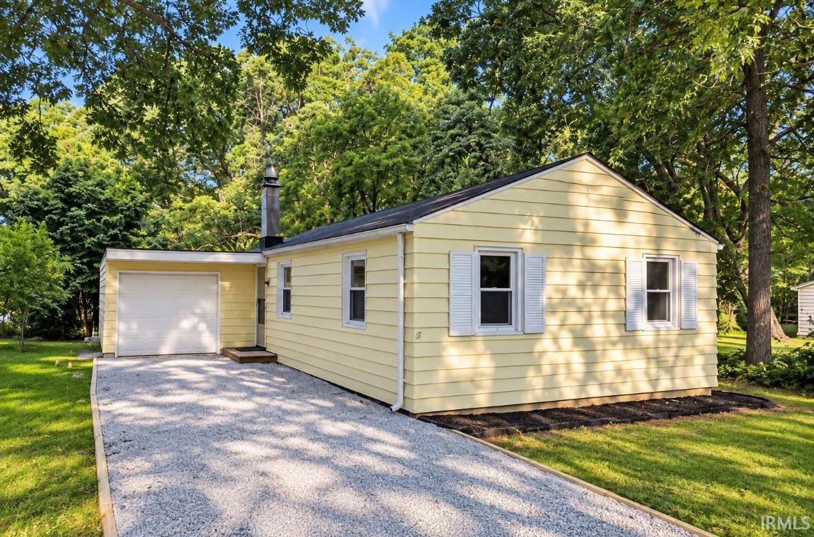 55405 Glenn Road Property Photo 1