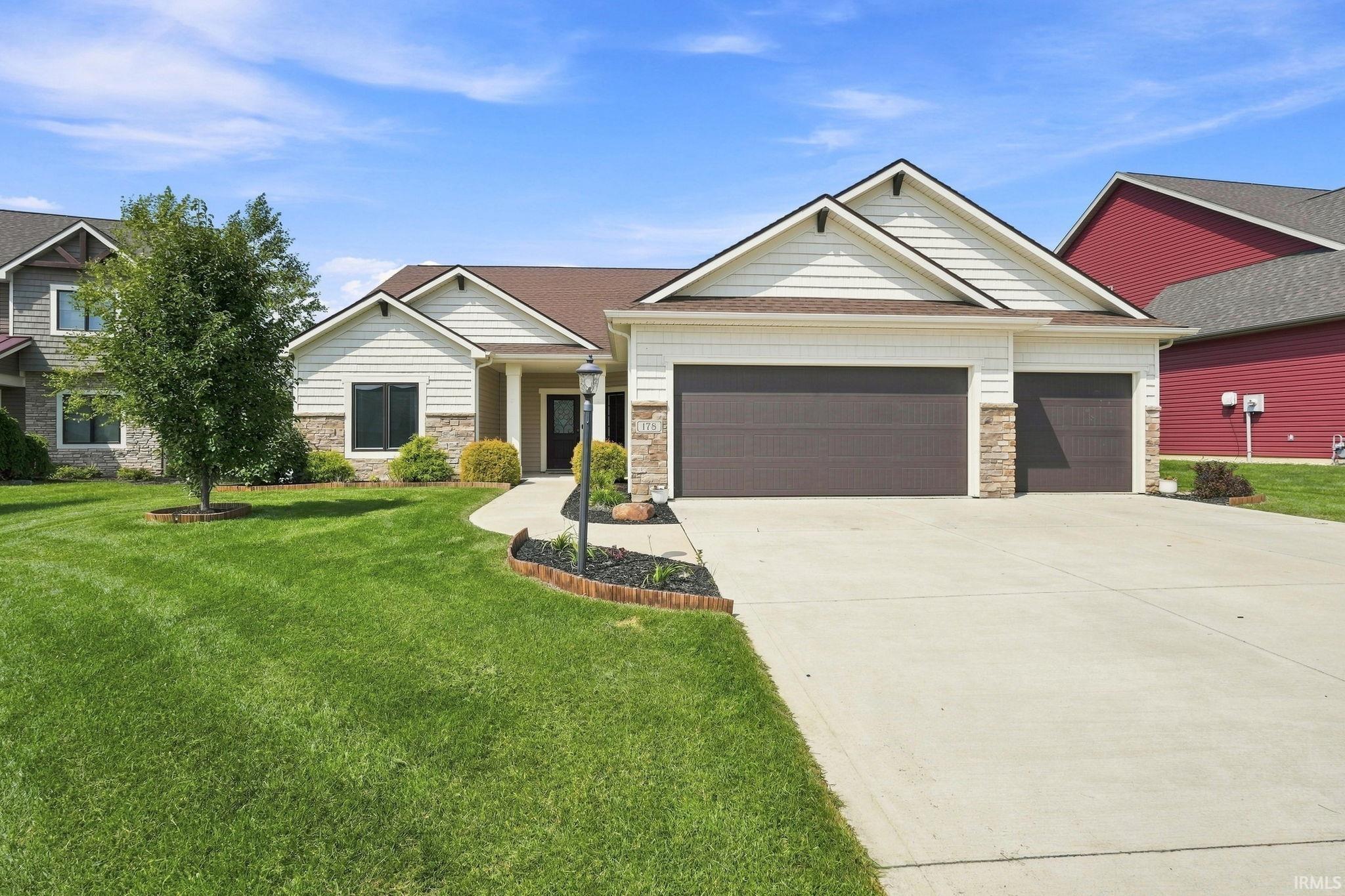 178 Begonia Court Property Photo 1