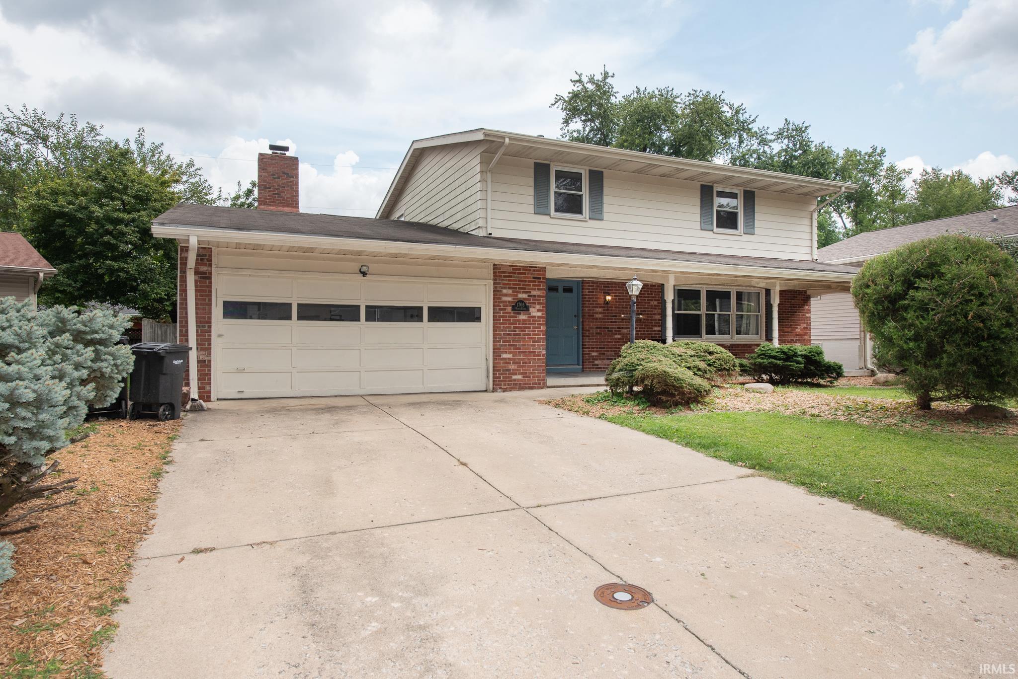 1705 Ocala Court Property Photo 1