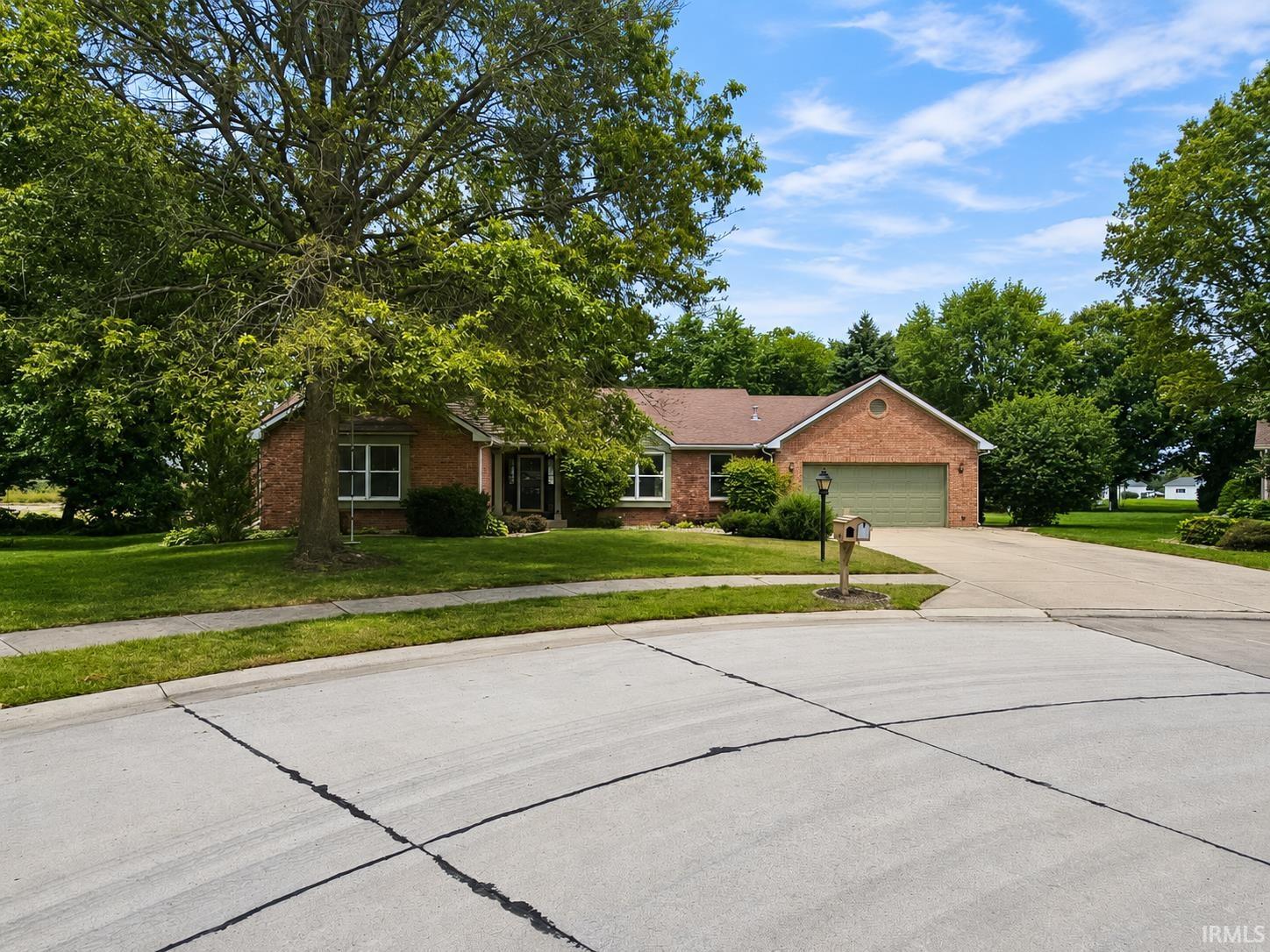 1402 Ashton Court Property Photo 1