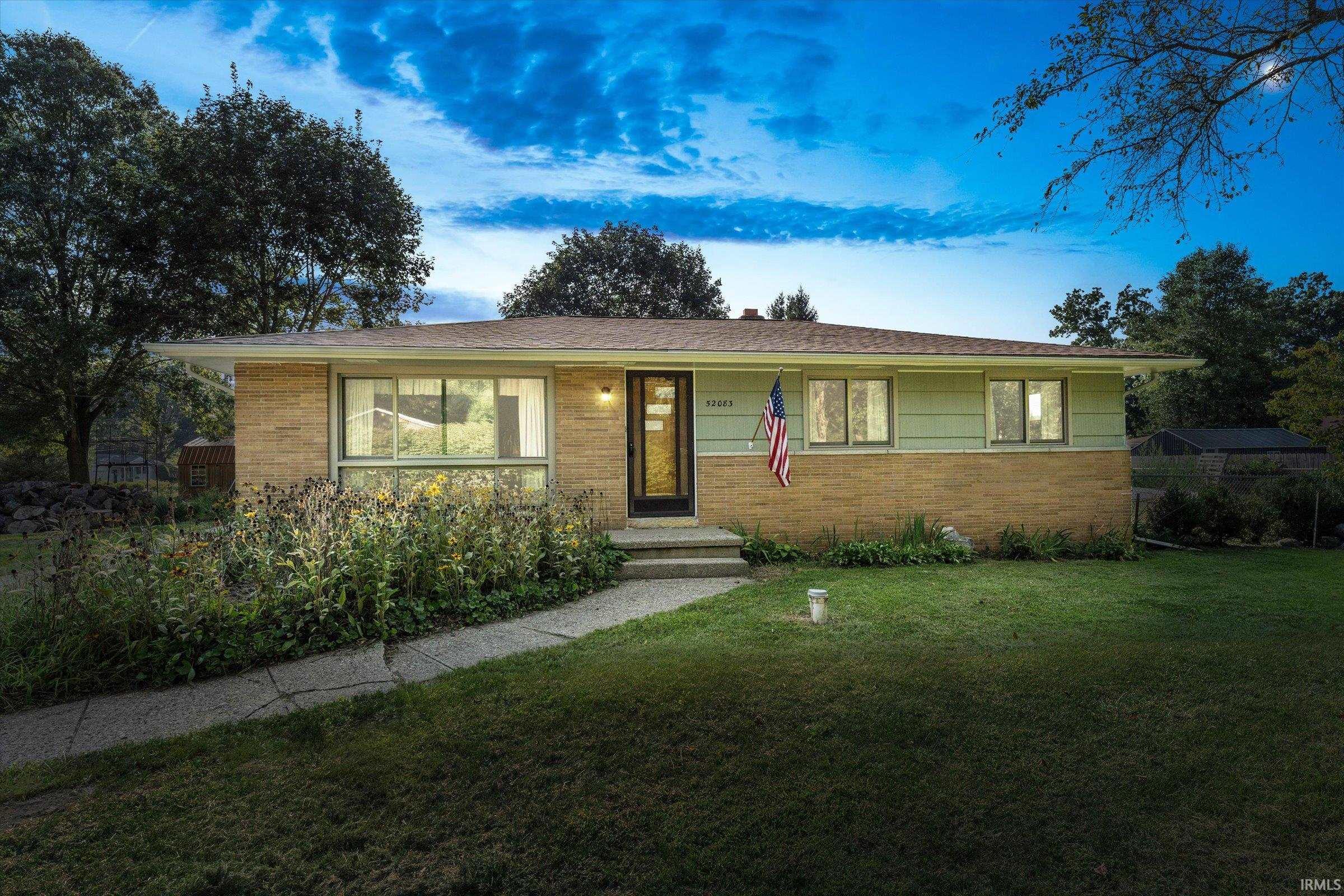 52083 Kenilworth Road Property Photo 1