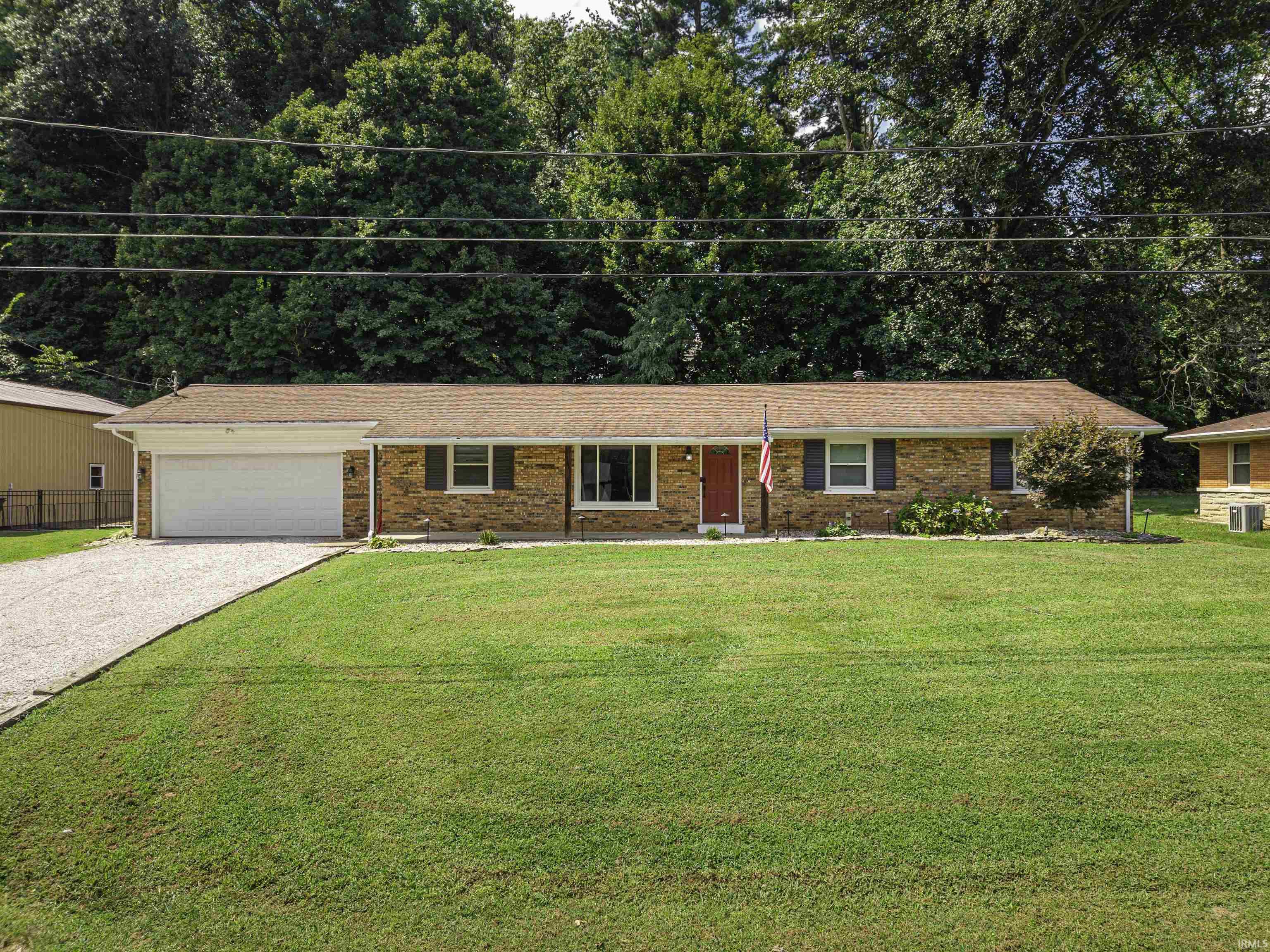 1907 Rollett Lane Property Photo 1