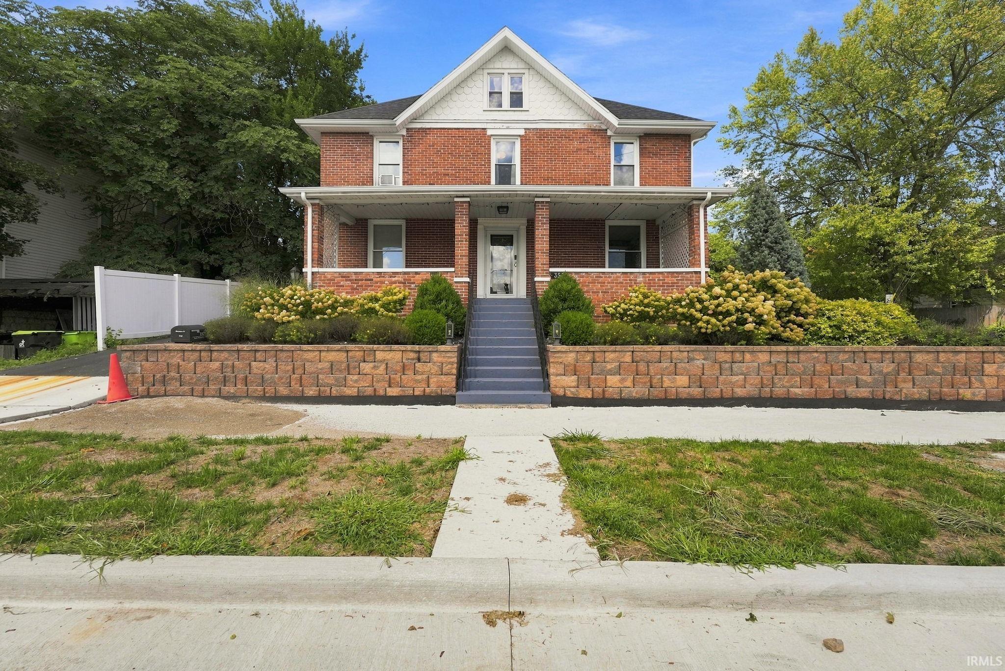350 E Tipton Street Property Photo 1