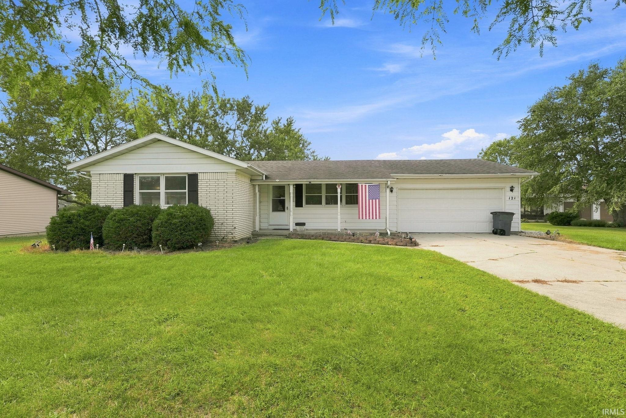 121 Riverside Court Property Photo 1