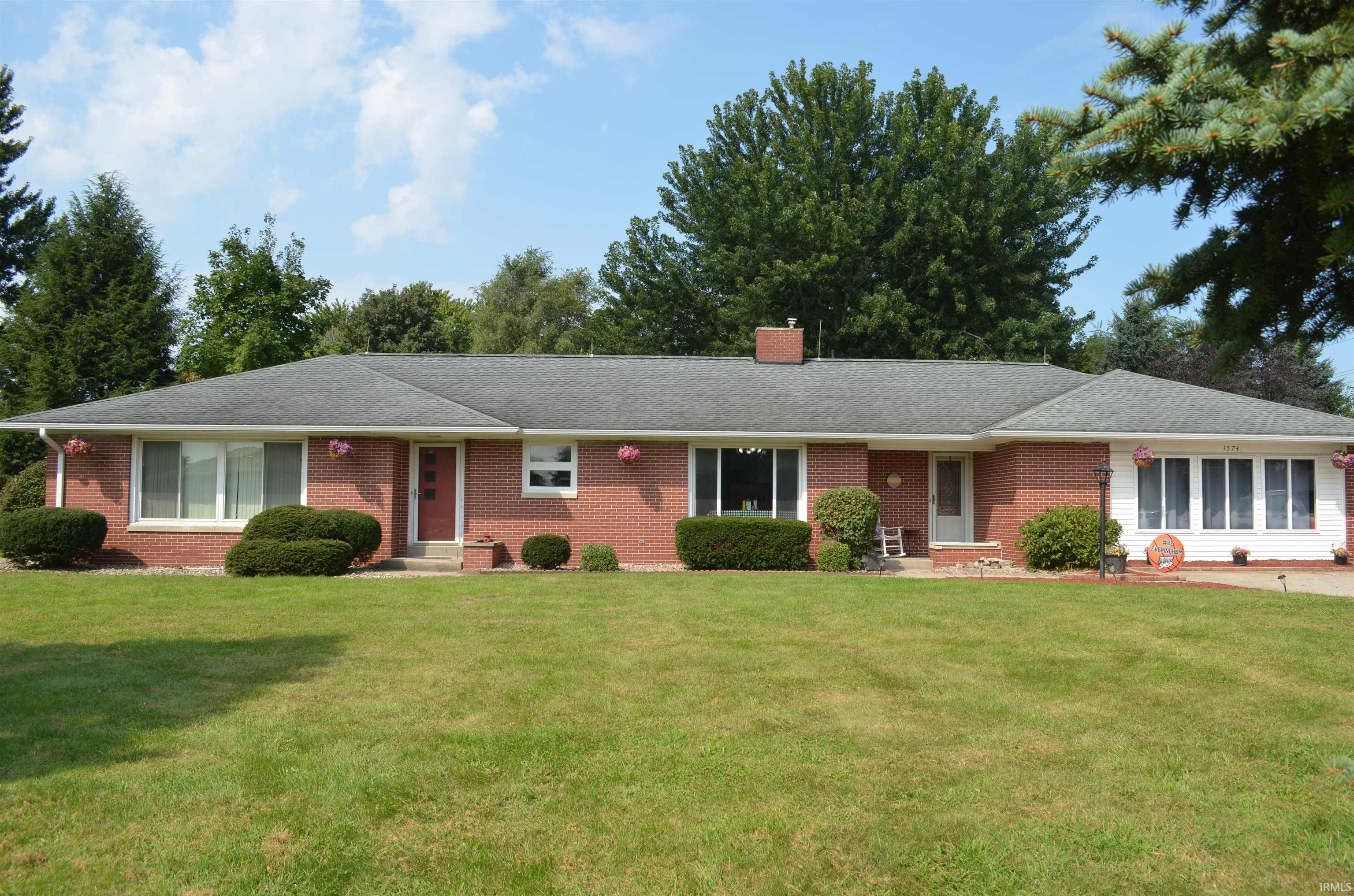 1574 N Main Street Property Photo 1