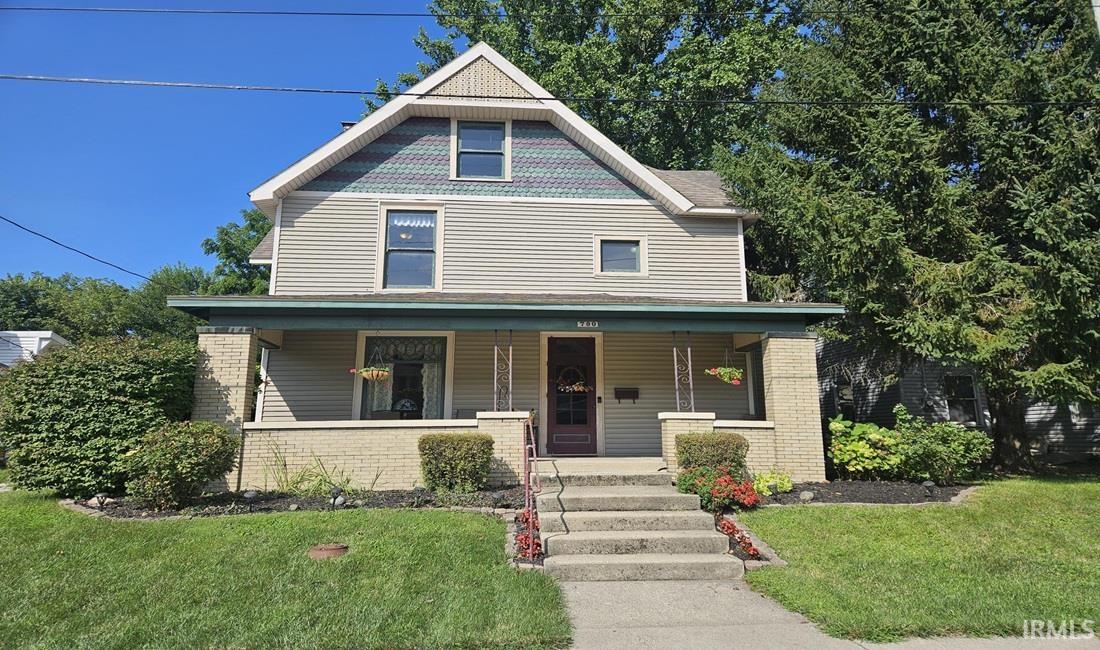 700 S Jackson Street Property Photo 1