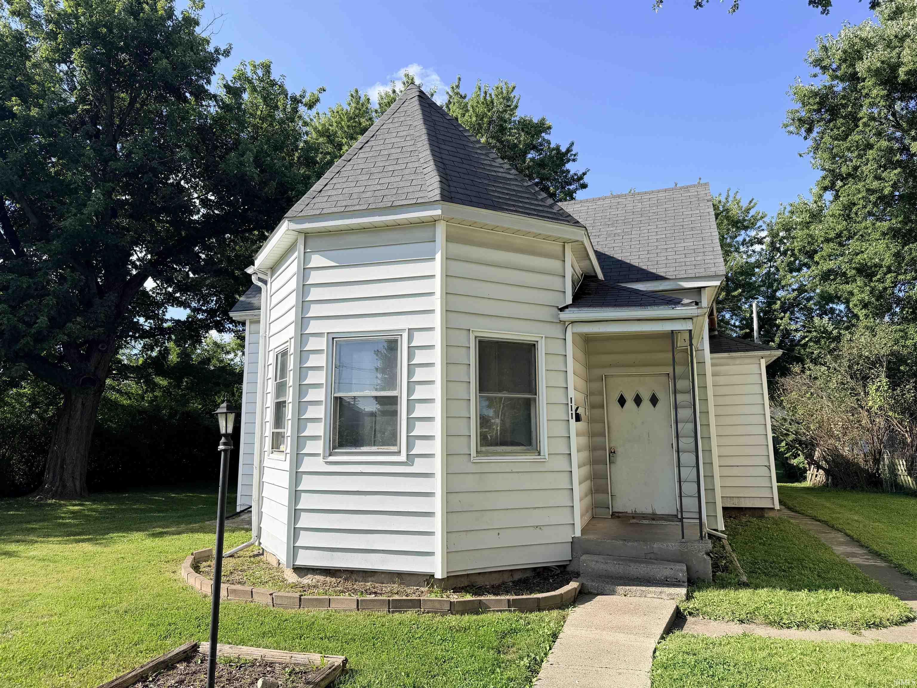 111 E South G Street Property Photo 1