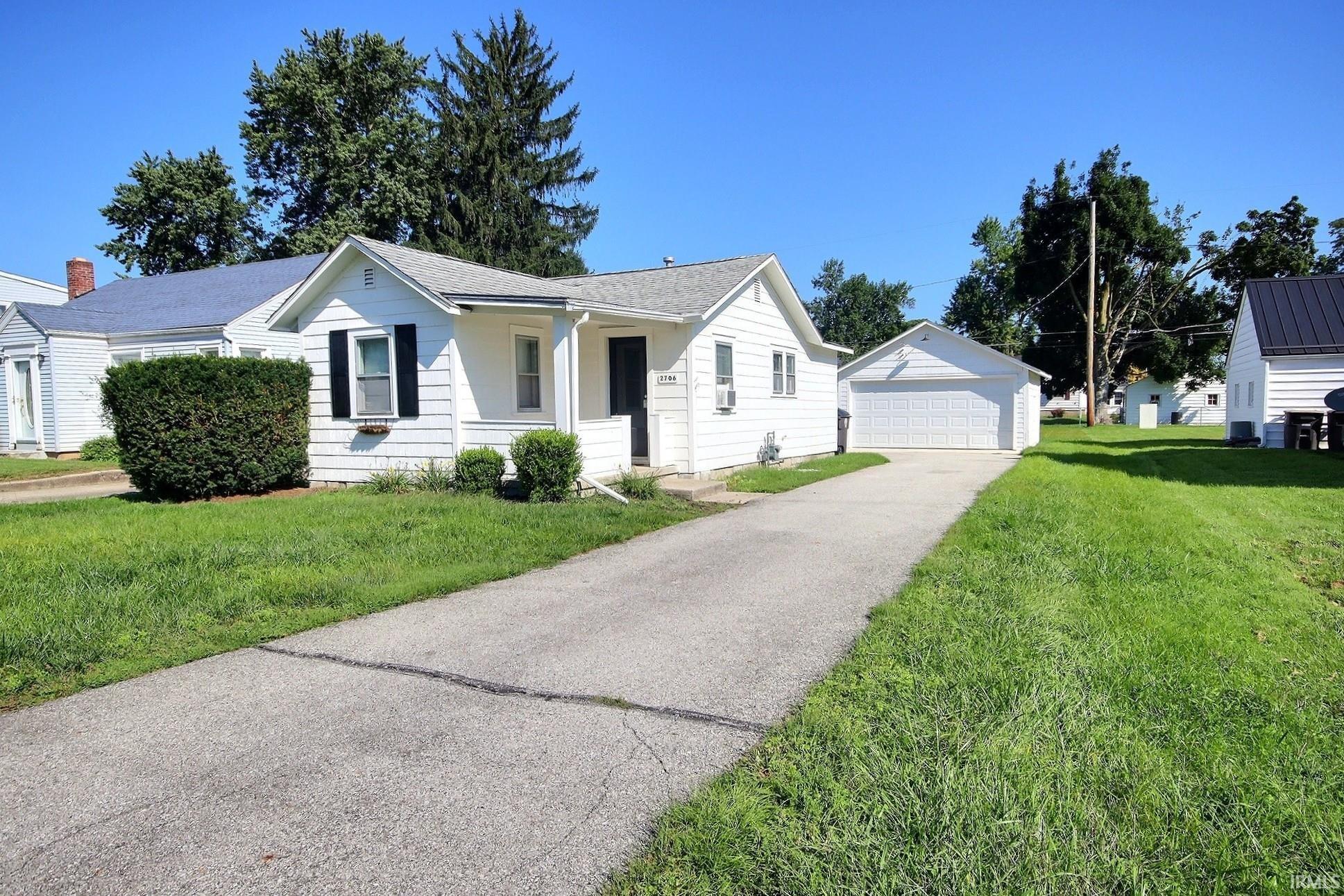 2706 Waynedale Boulevard Property Photo 1