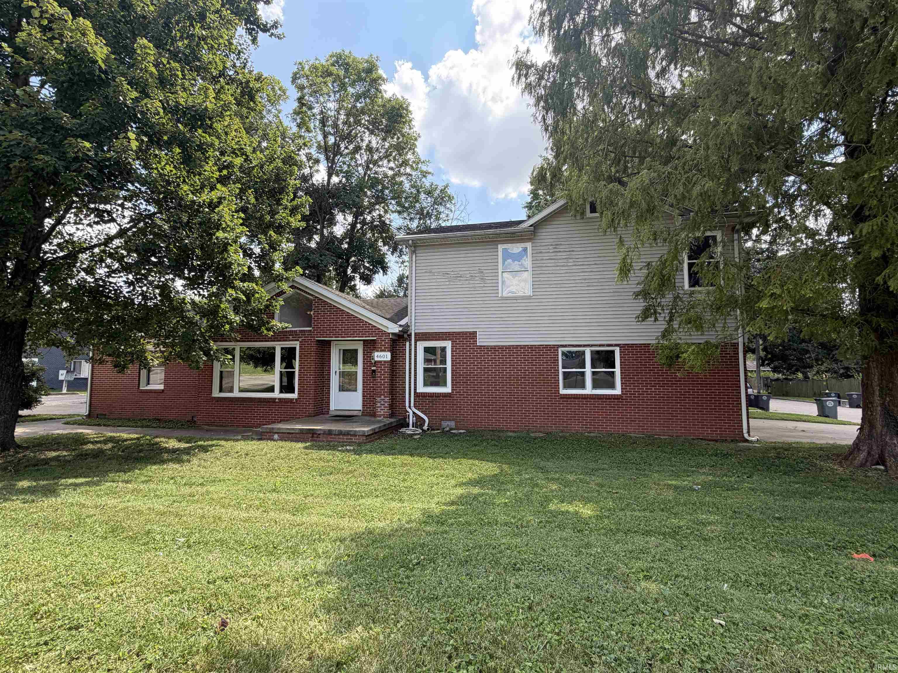 4601 Covert Avenue Property Photo 1