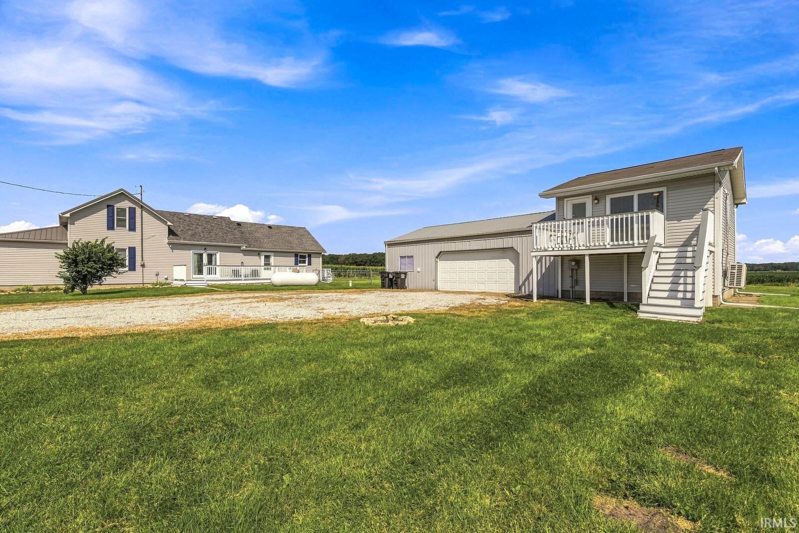 10520 E State Road 10 Highway Property Photo 1