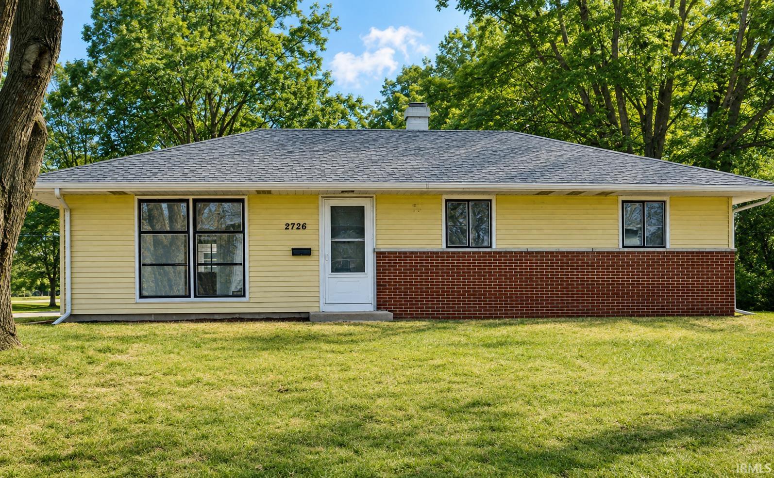 2726 Parnell Avenue Property Photo 1