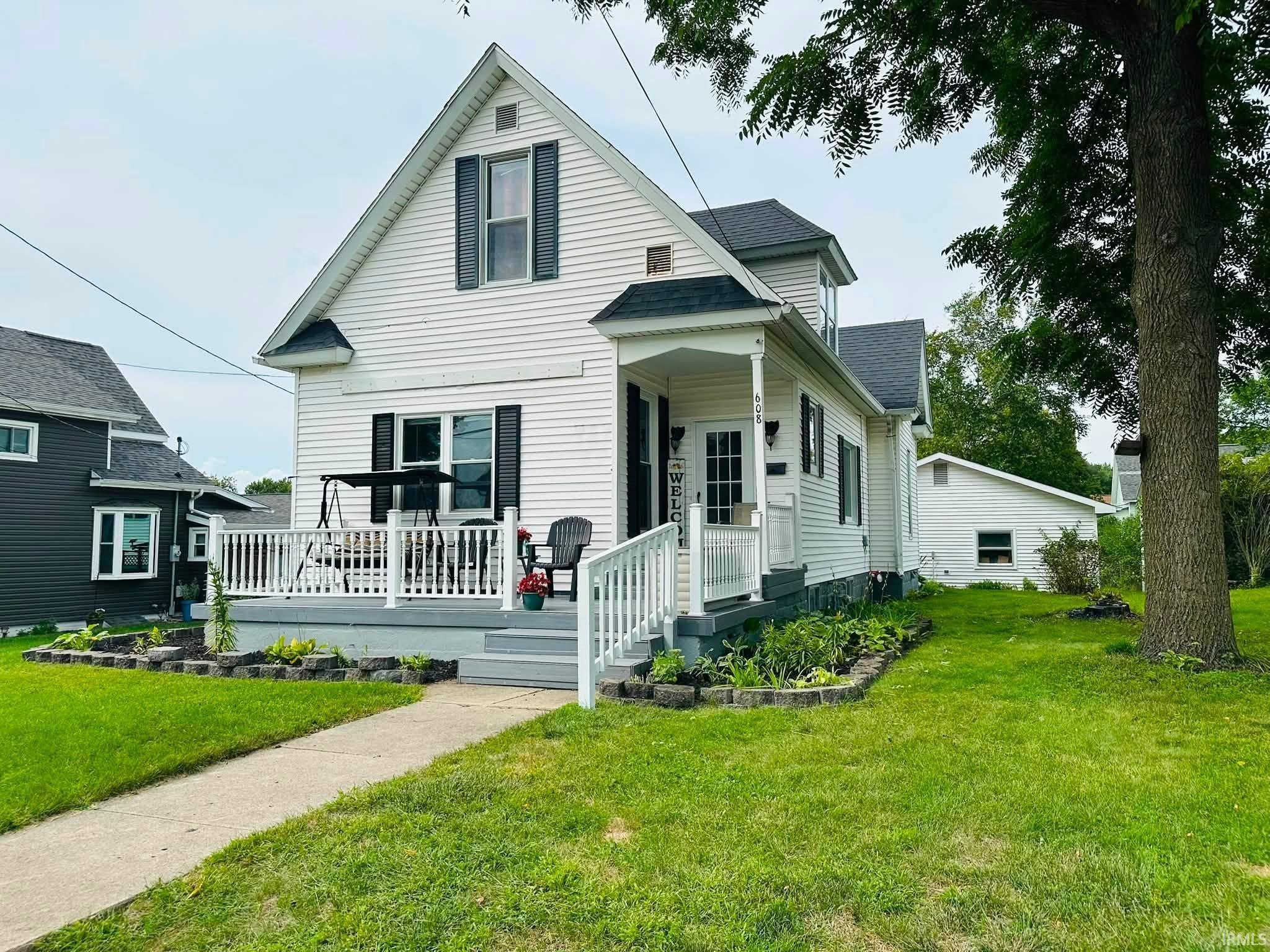 608 W William Street Property Photo 1