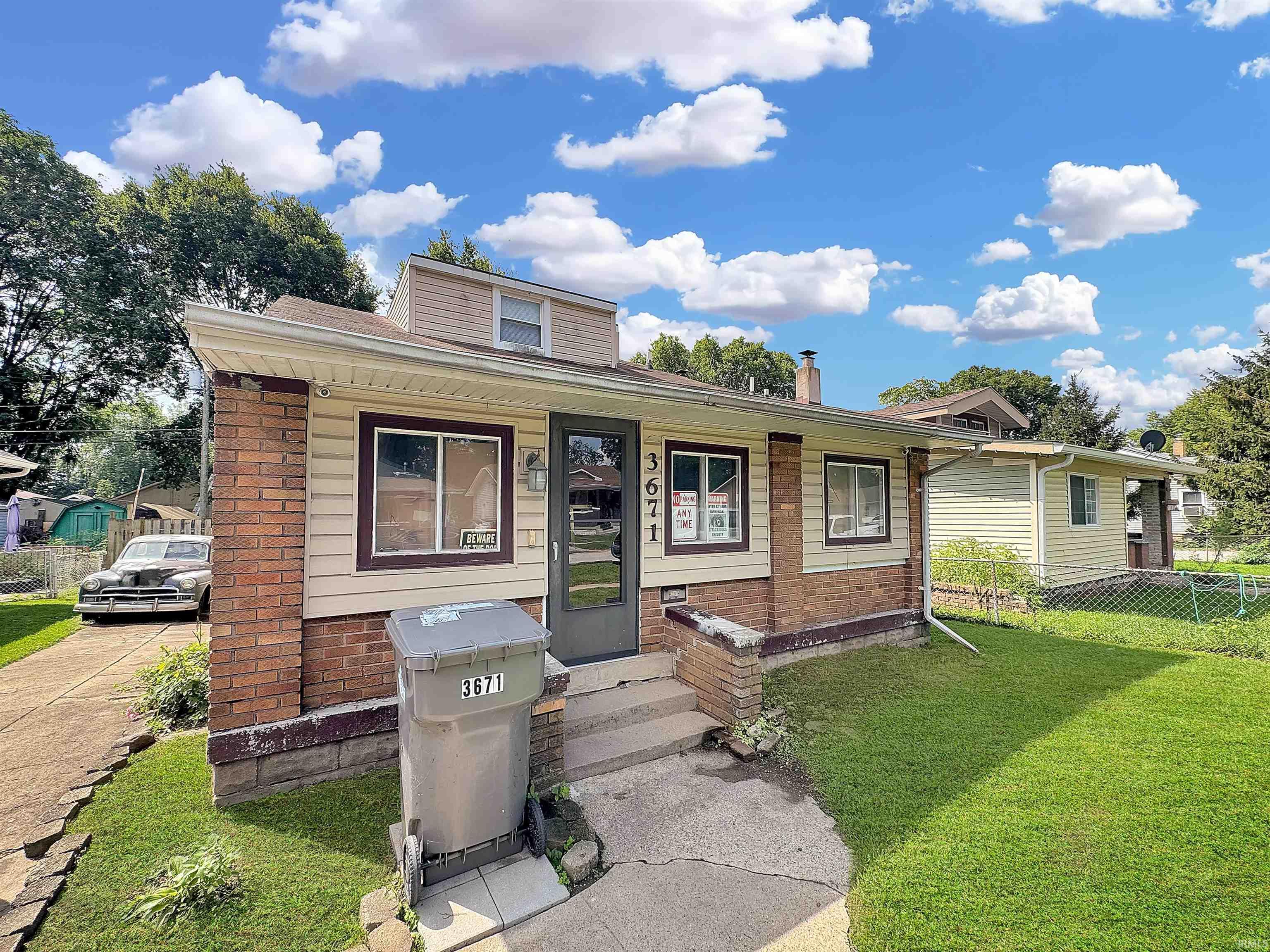 3671 Creston Drive Property Photo 1