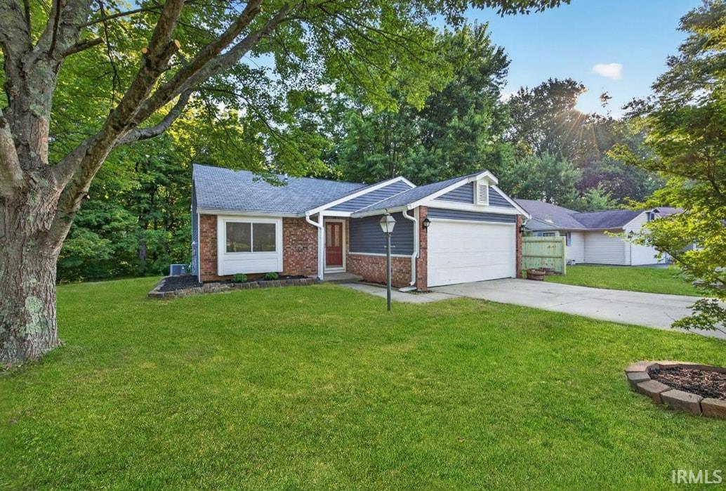 3824 W Woodmere Way Property Photo 1