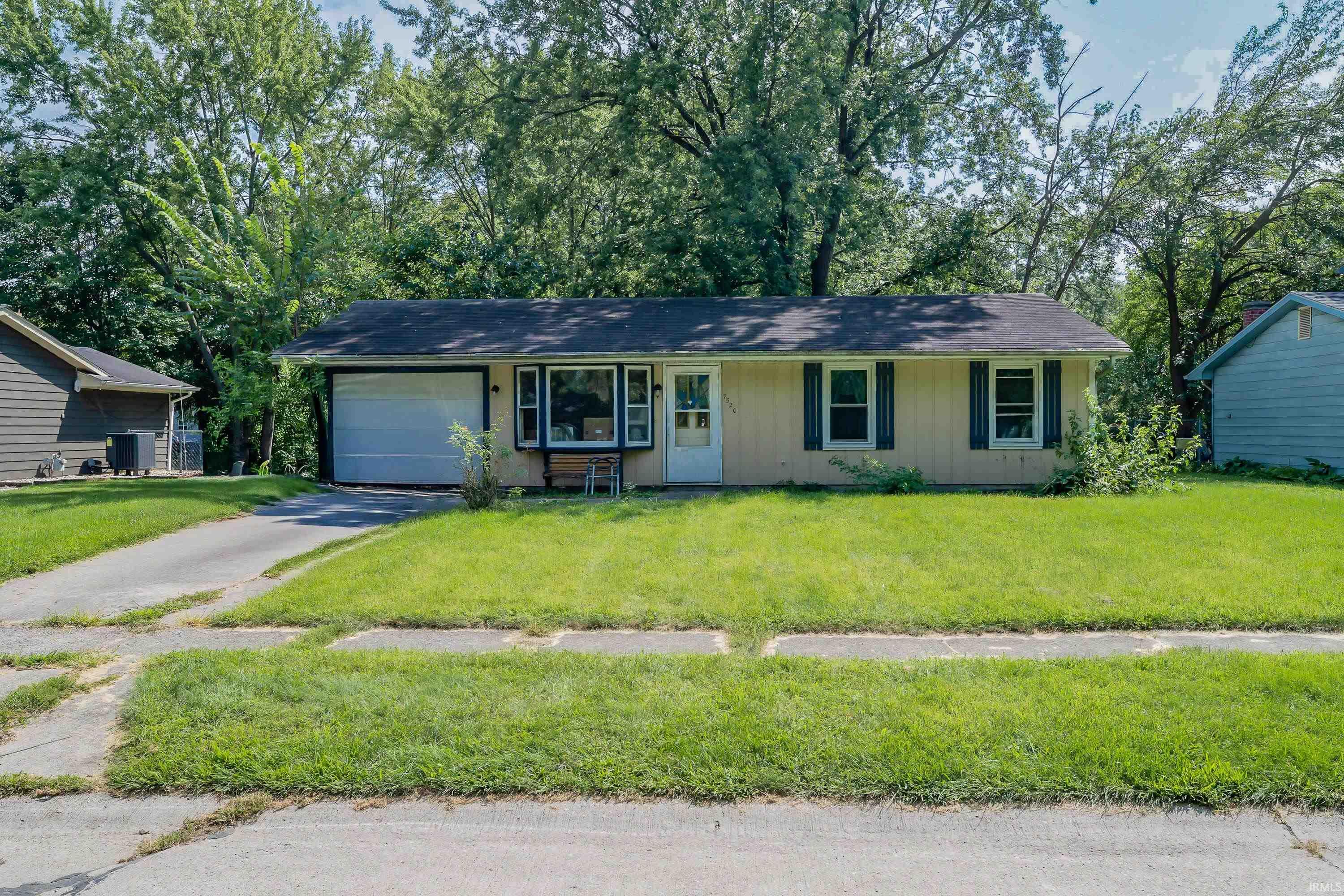 7520 Clover Meadow Drive Property Photo 1