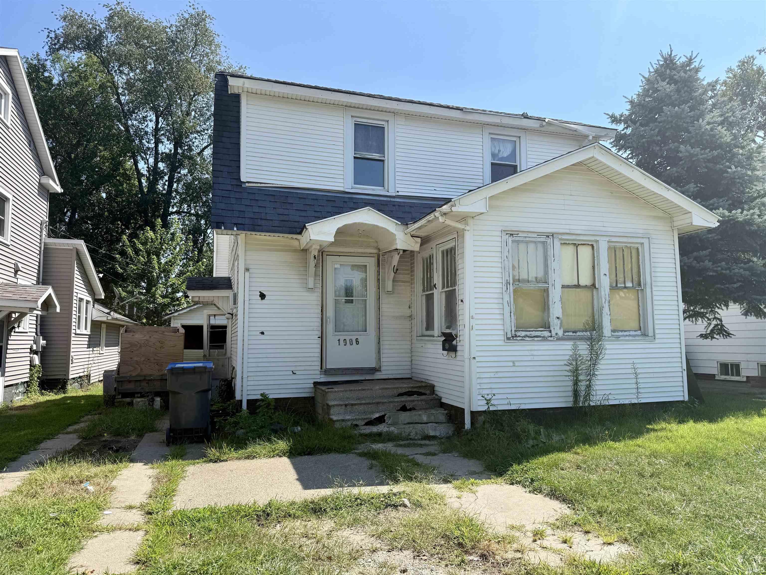 1906 Roys Avenue