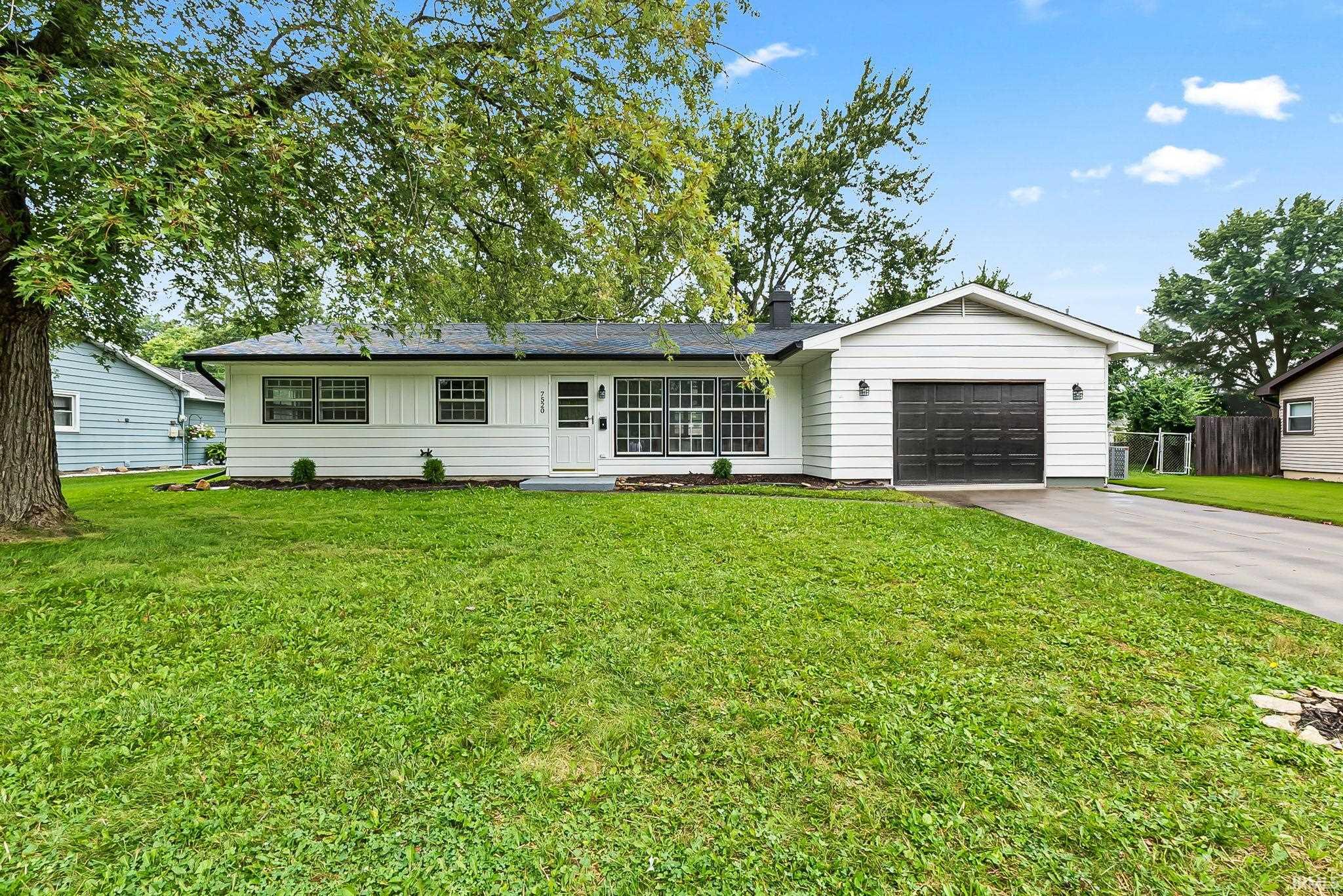 7520 Kingsway Drive Property Photo 1