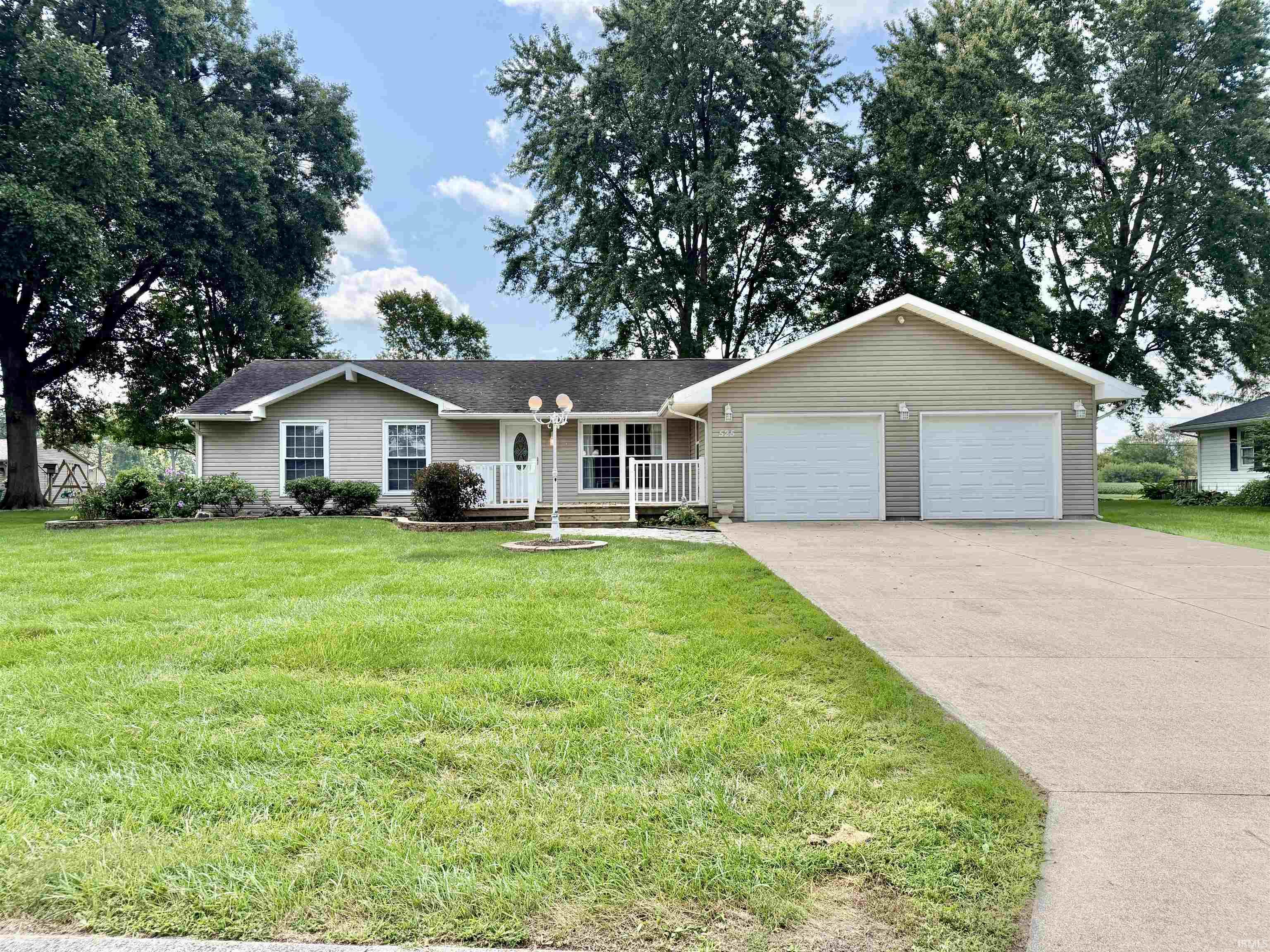 525 Kenilworth Property Photo 1