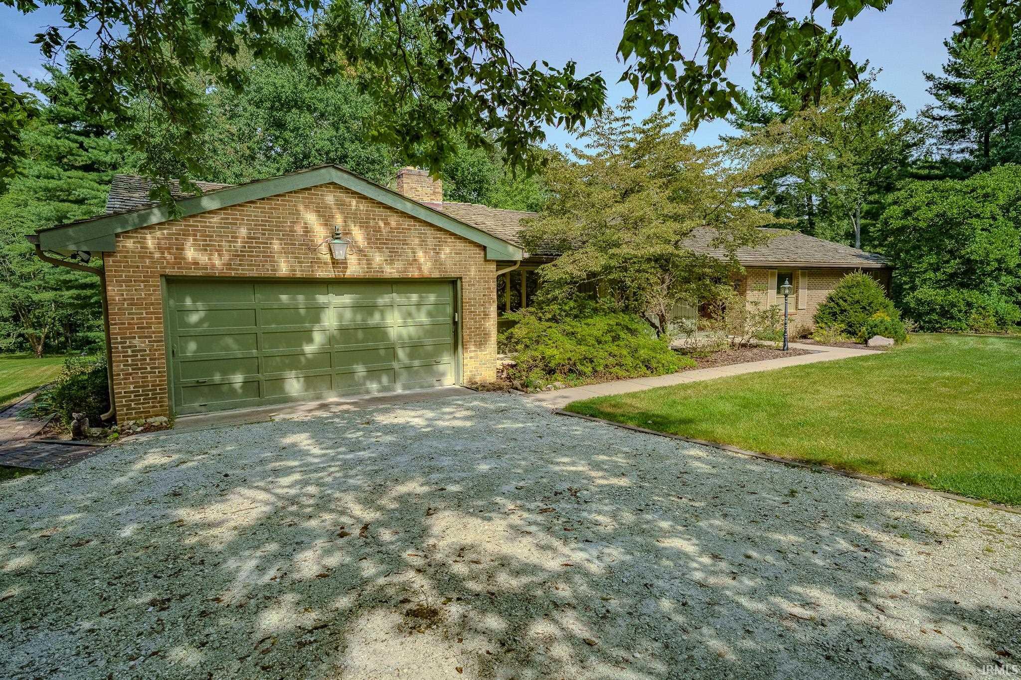 30 Brook Hollow Lane Property Photo 1