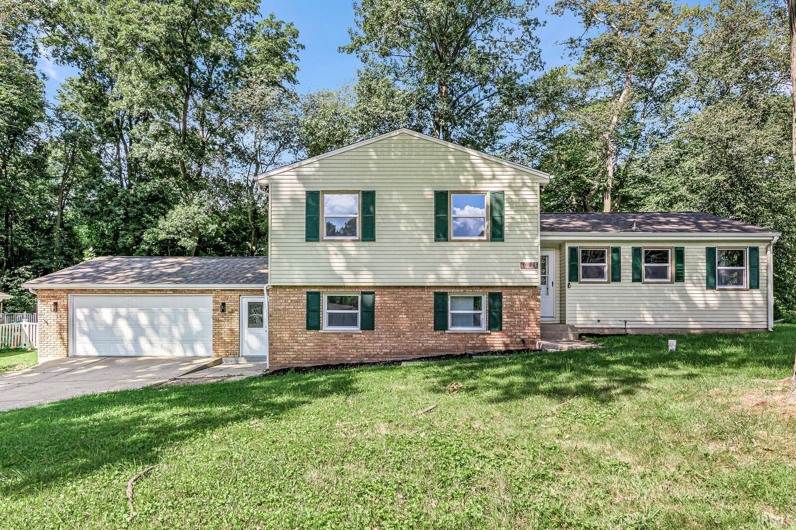 60195 Emerald Drive Property Photo 1