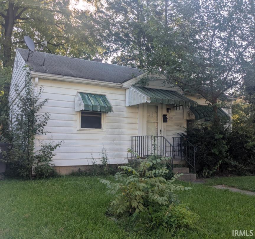 2601 S Wayne Avenue Property Photo 1