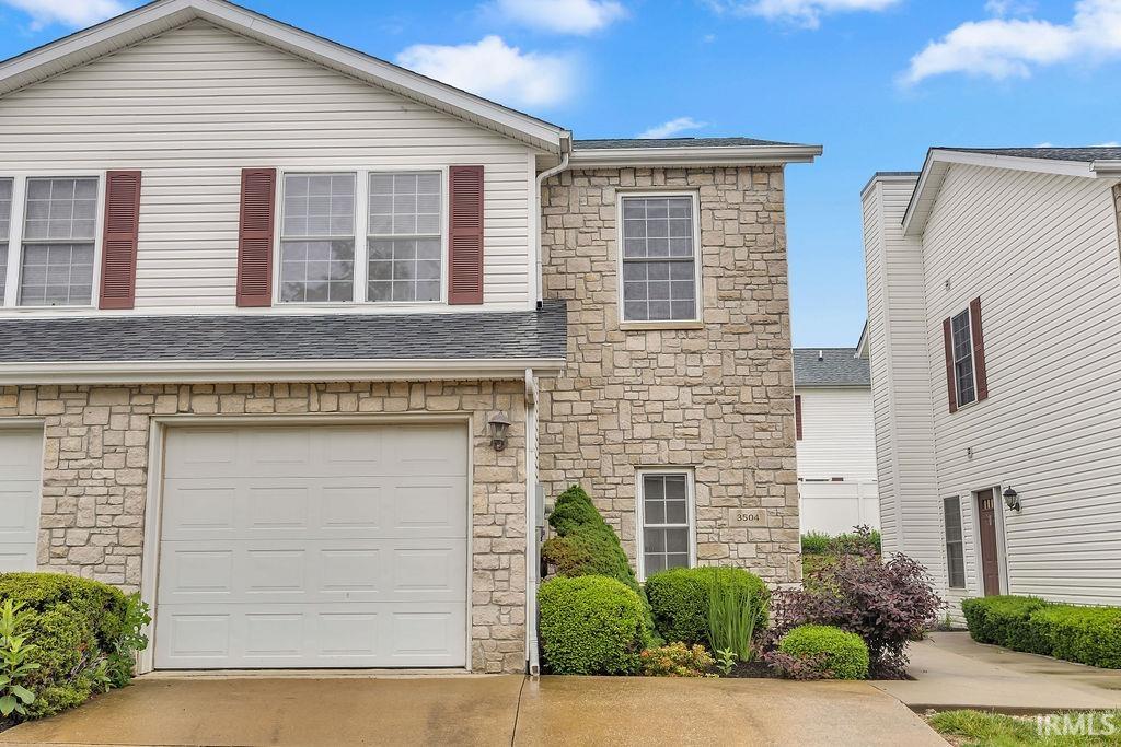 3504 S Oaklawn Circle Property Photo 1