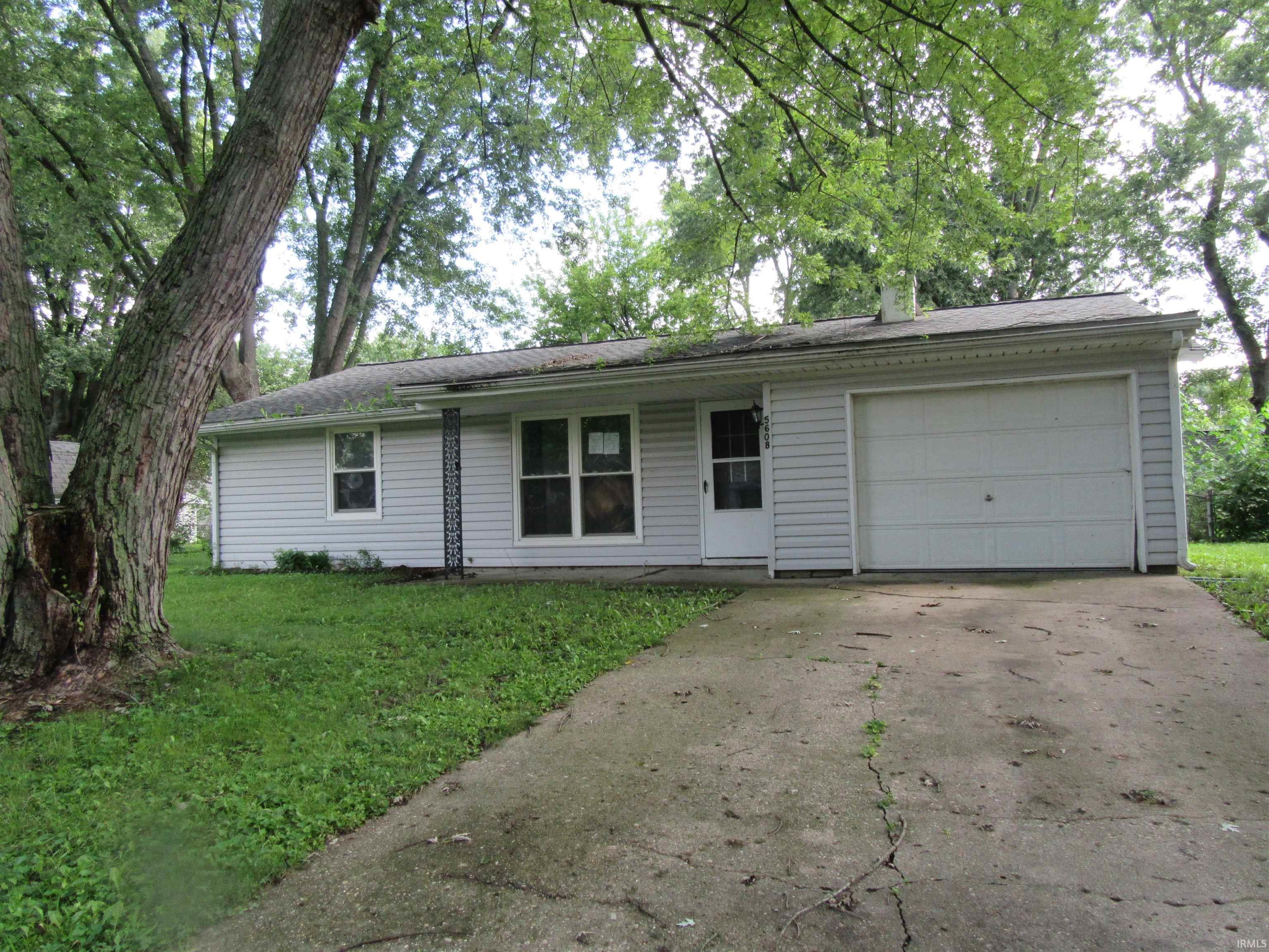 5608 Wigwam Court Property Photo 1