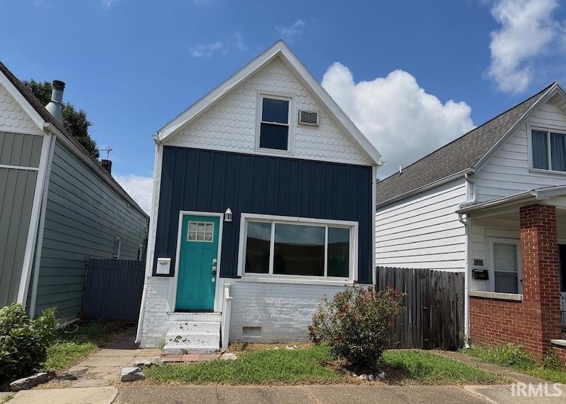 708 Hess Avenue Property Photo 1