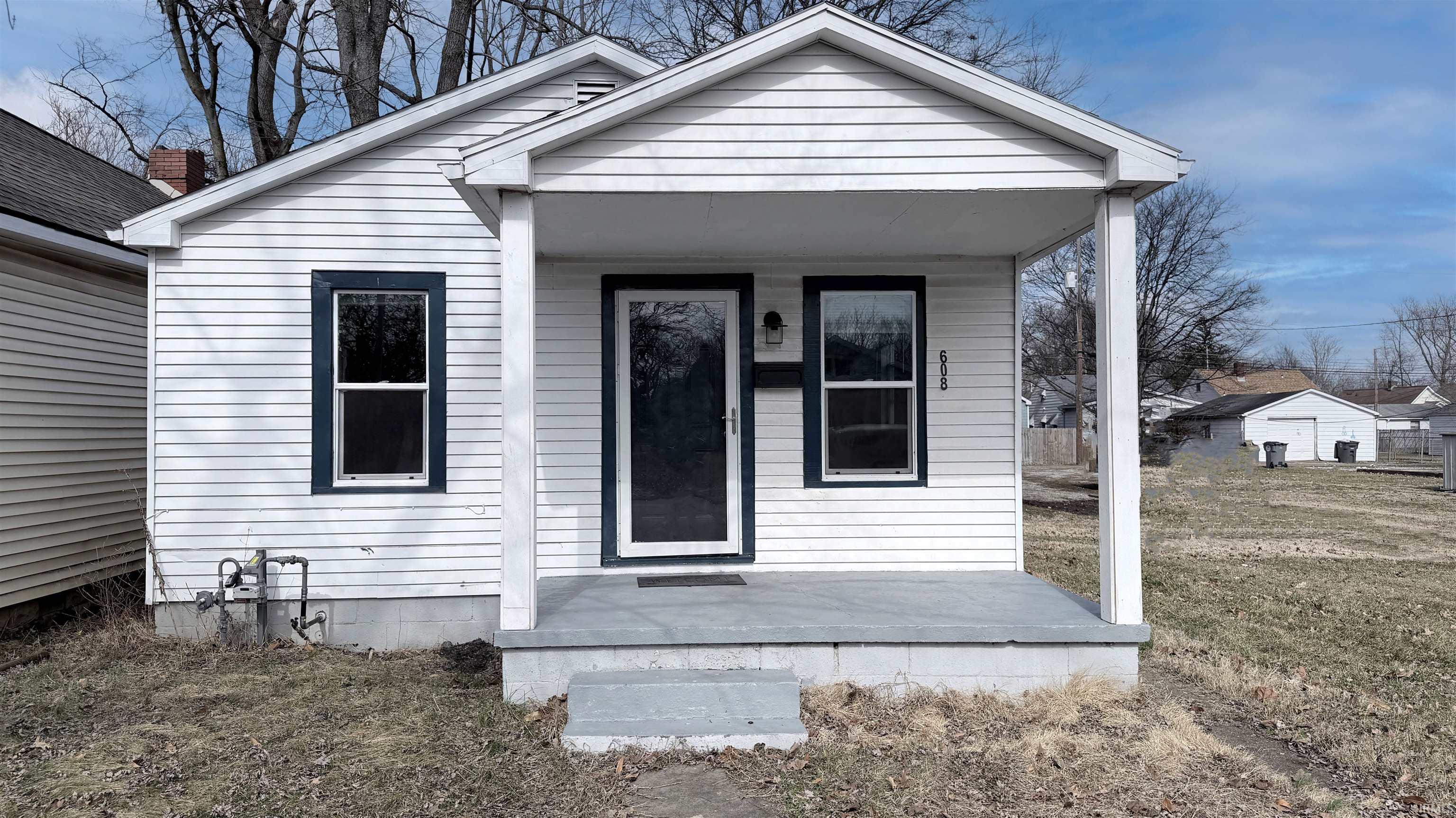 608 Ravenswood Drive Property Photo 1