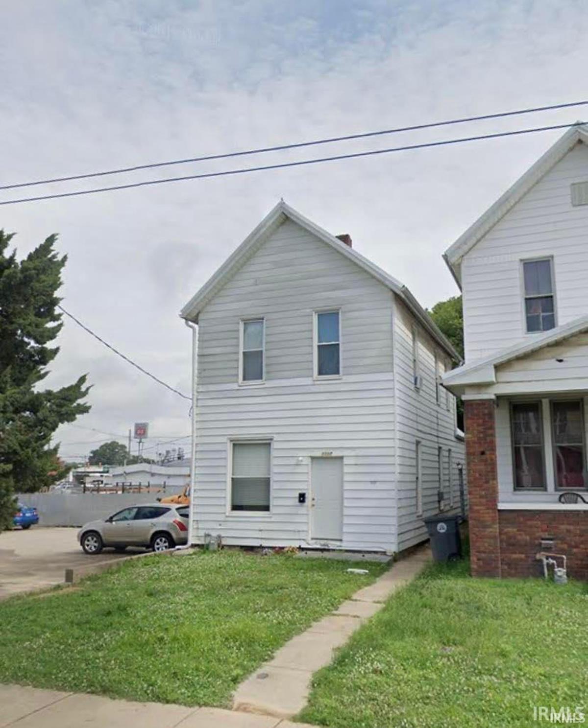 1117 W Illinois Street Property Photo 1